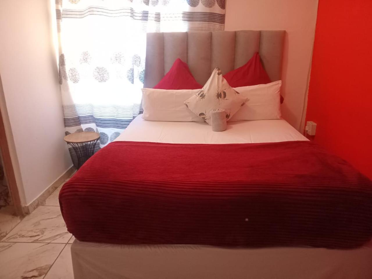 Neo & Ruks rooms parow 2