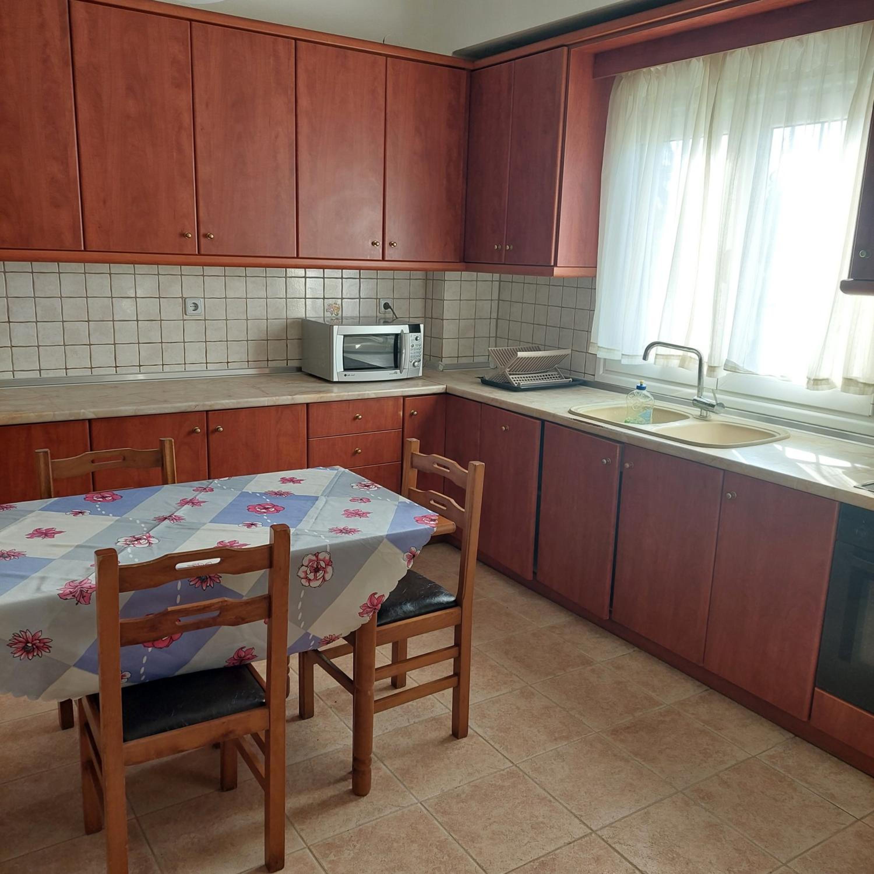 Paikos Townhouse, Hot Springs