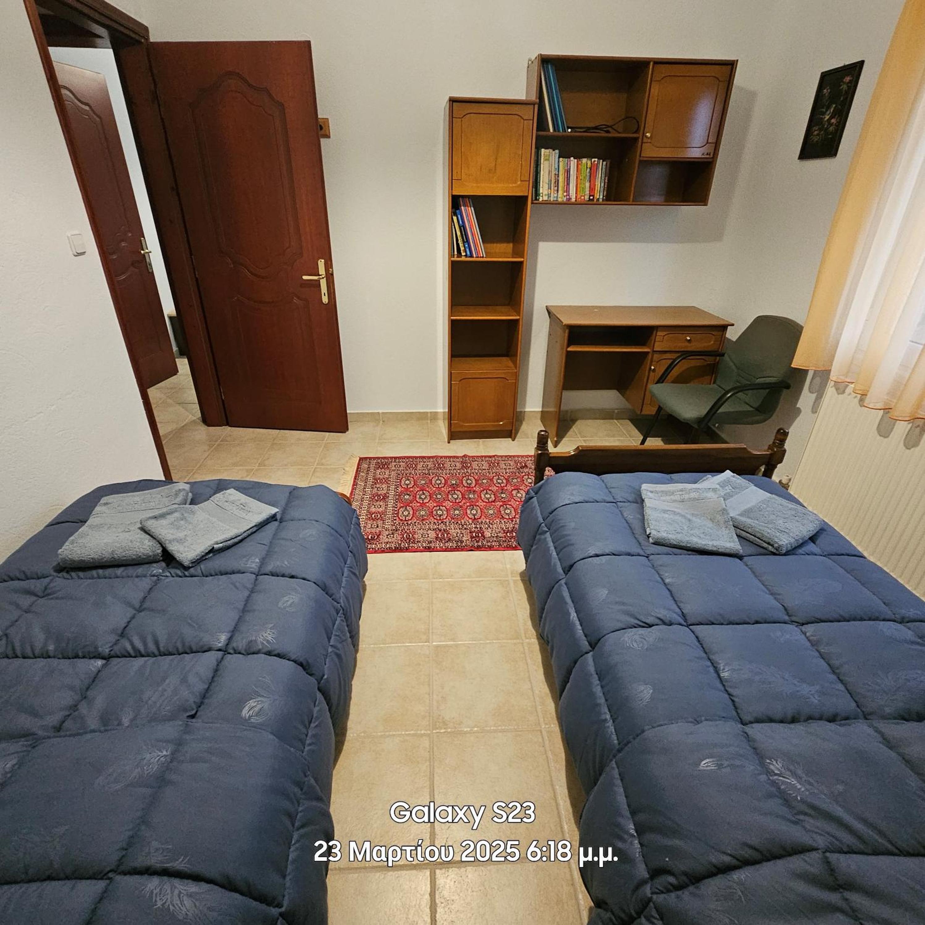 Paikos Townhouse, Hot Springs