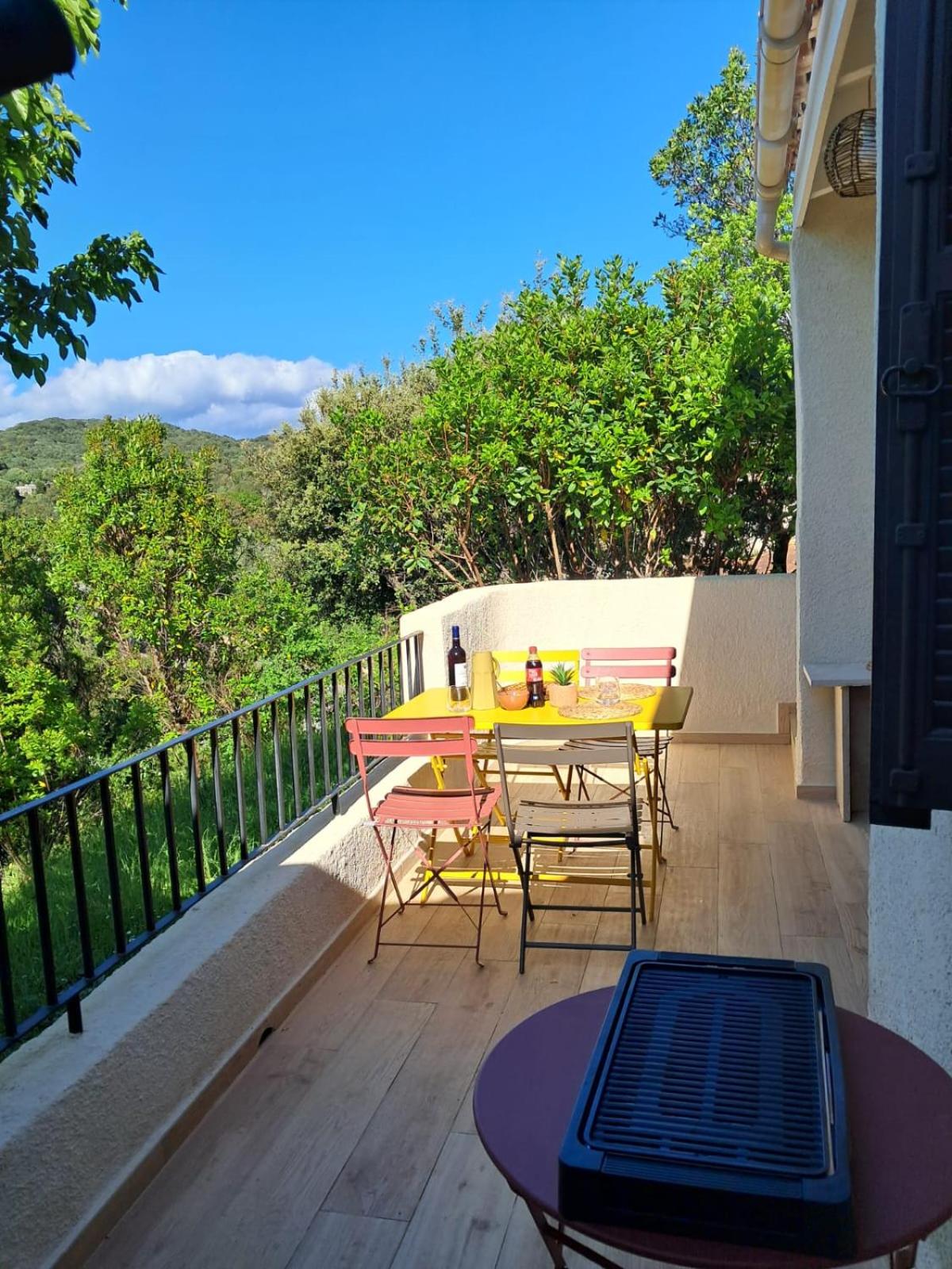 Mini villa cosy piscine, terrasse sans vis à vis proche plages