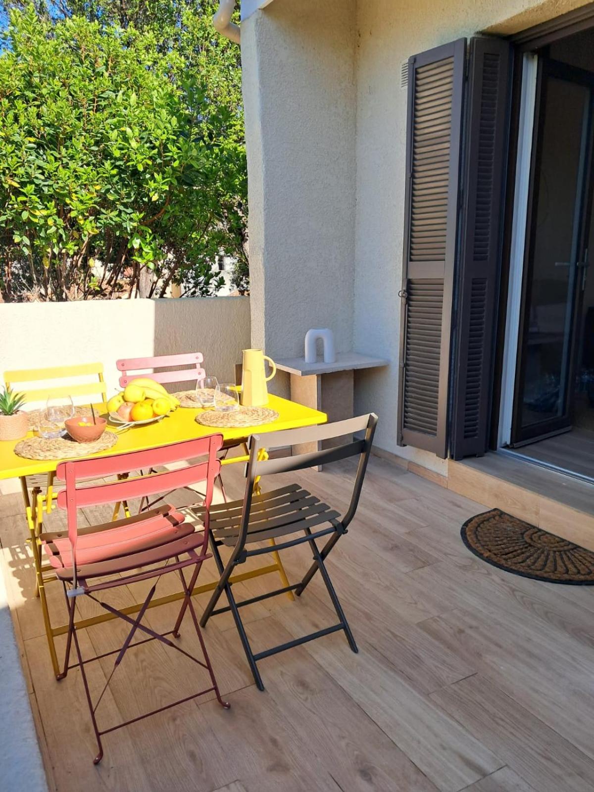 Mini villa cosy piscine, terrasse sans vis à vis proche plages