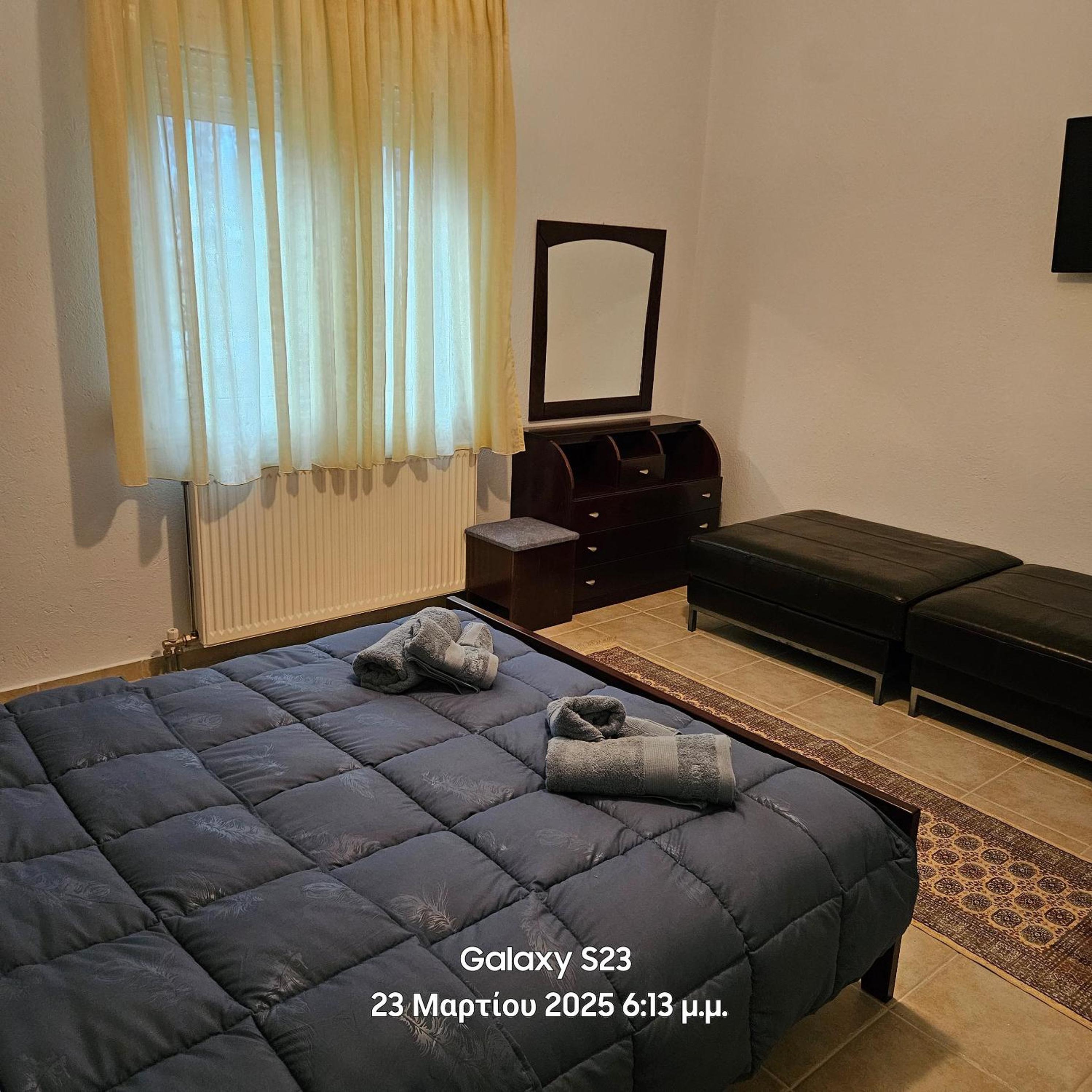 Paikos Townhouse, Hot Springs
