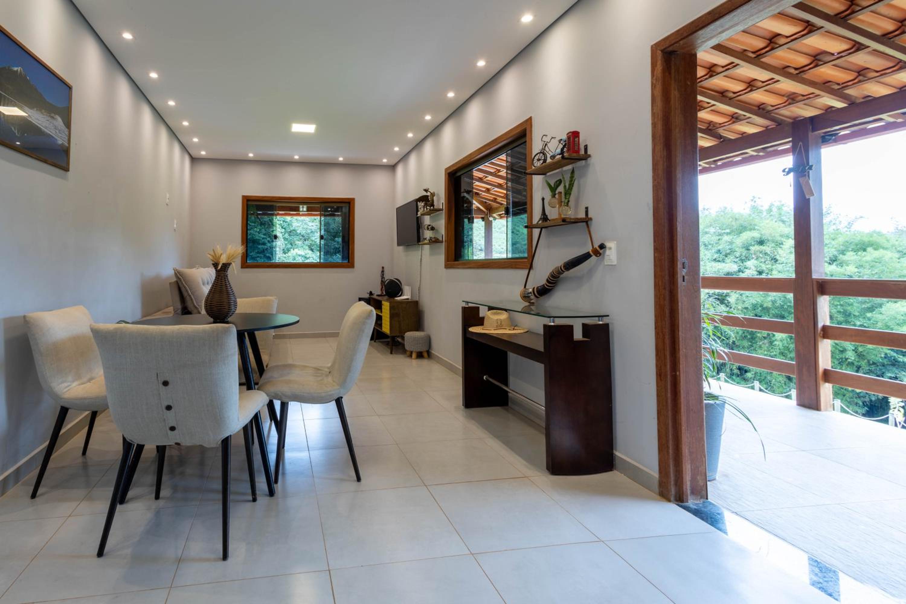 Sitio Rancho dos Sapos - Ao pé das montanhas de Minas Gerais a uma hora de BH Asfalto