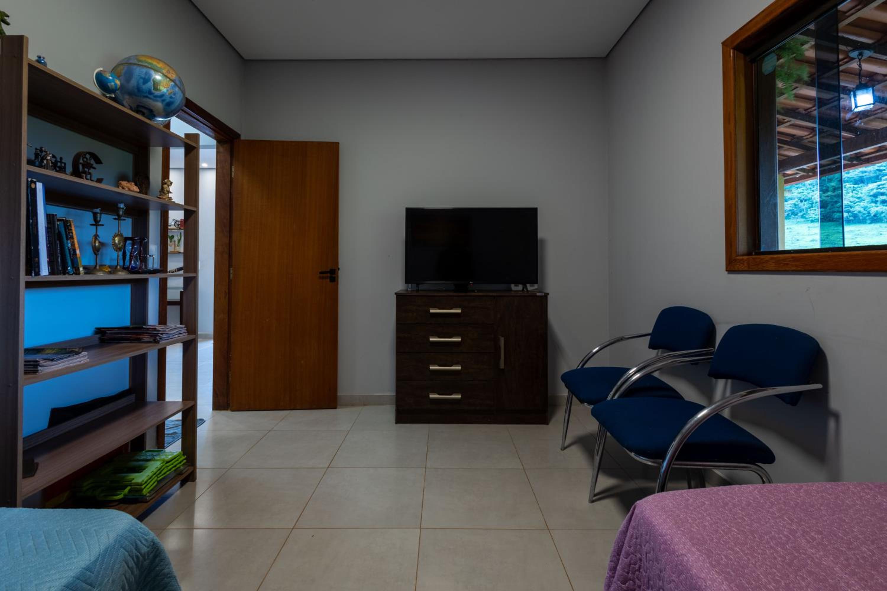 Sitio Rancho dos Sapos - Ao pé das montanhas de Minas Gerais a uma hora de BH Asfalto