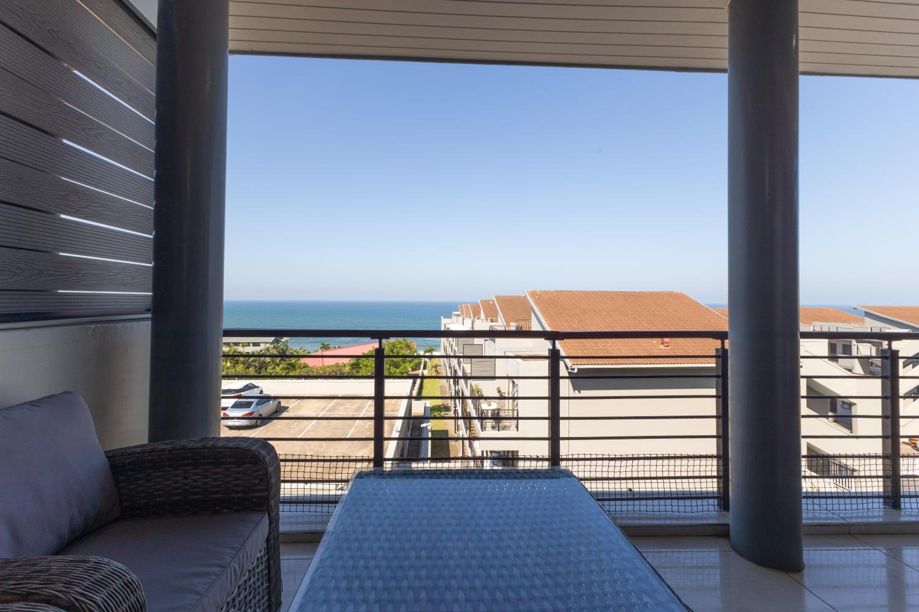 Ocean View Escape with Private Rooftop -Sancta Maria