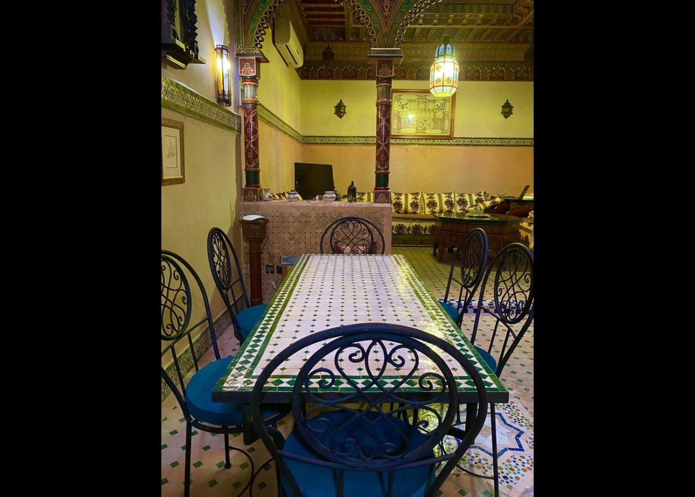 Riad zineb au cœur de Marrakech &3 Piscines &Jacuzzi & Petit-Déjeuner& parking gratuit