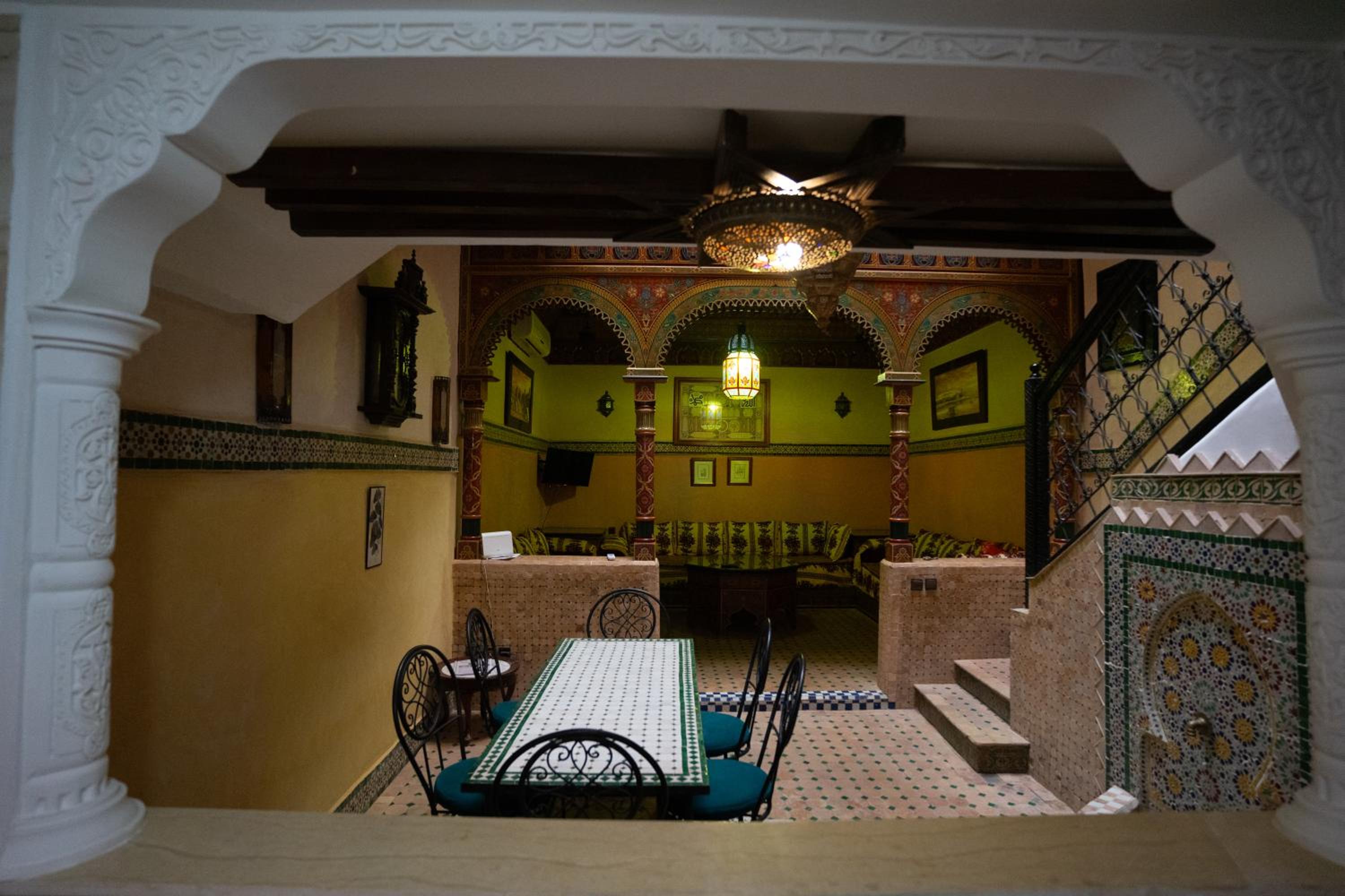 Riad zineb au cœur de Marrakech &3 Piscines &Jacuzzi & Petit-Déjeuner& parking gratuit
