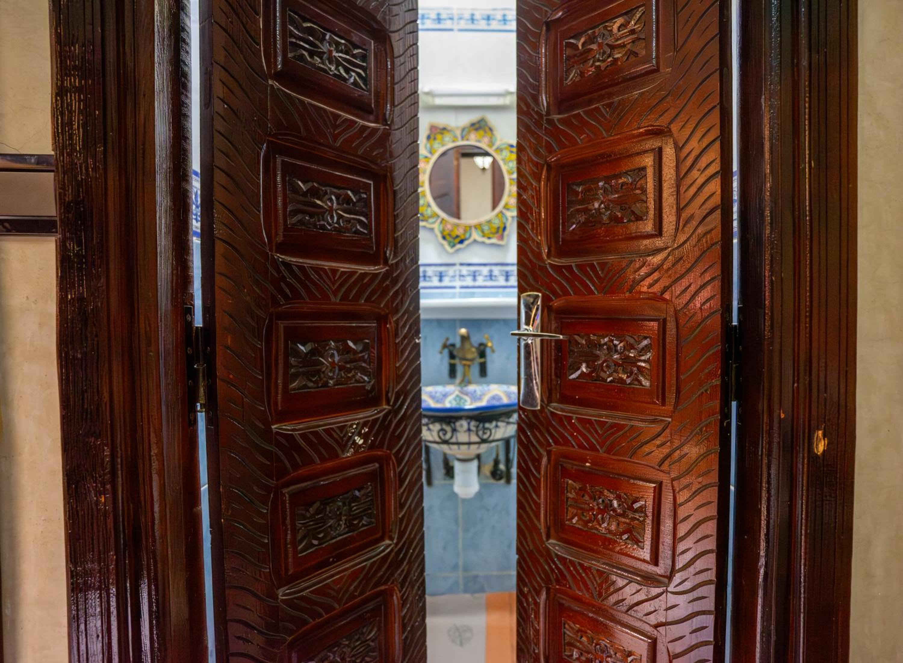Riad zineb au cœur de Marrakech &3 Piscines &Jacuzzi & Petit-Déjeuner& parking gratuit