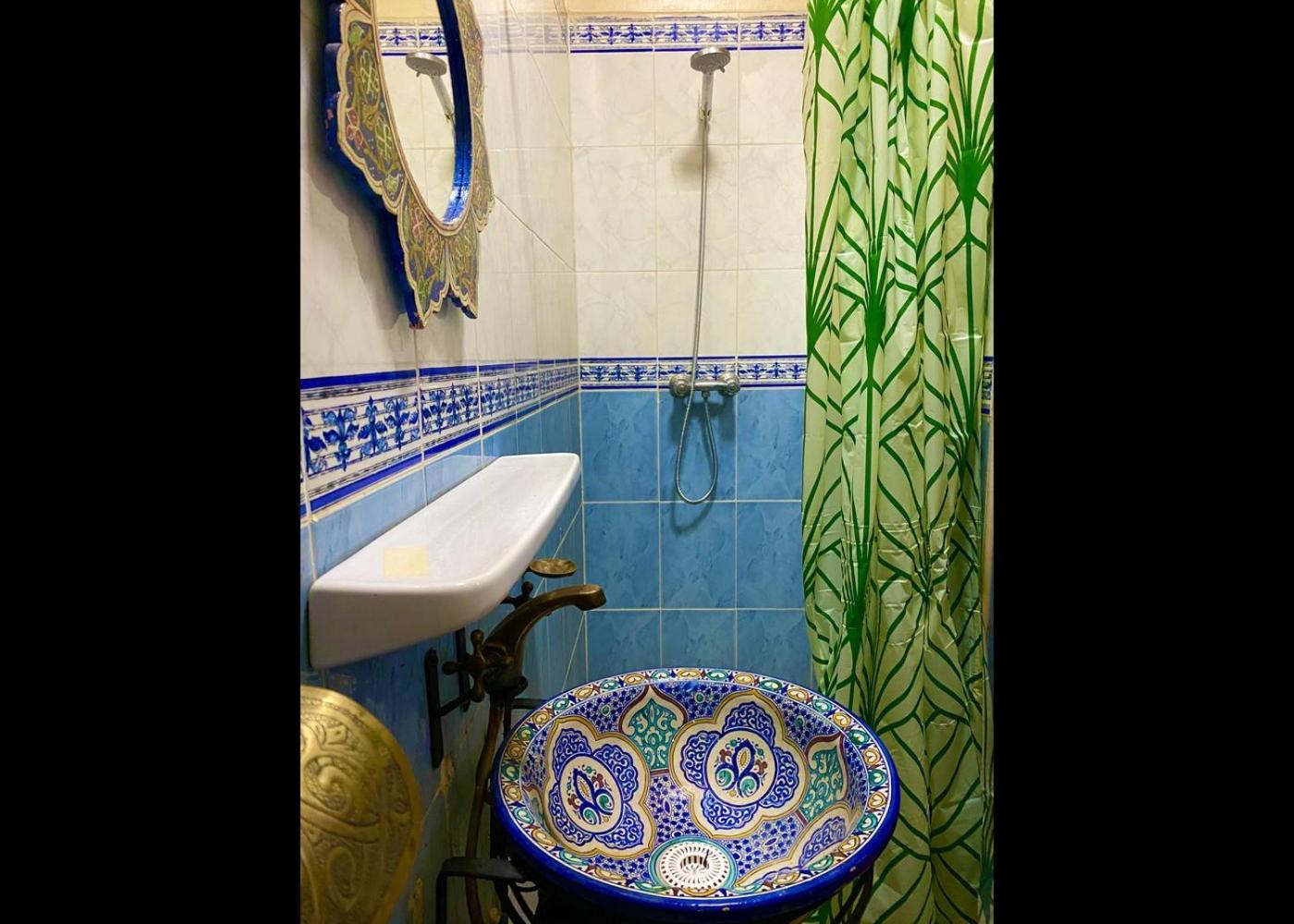 Riad zineb au cœur de Marrakech &3 Piscines &Jacuzzi & Petit-Déjeuner& parking gratuit