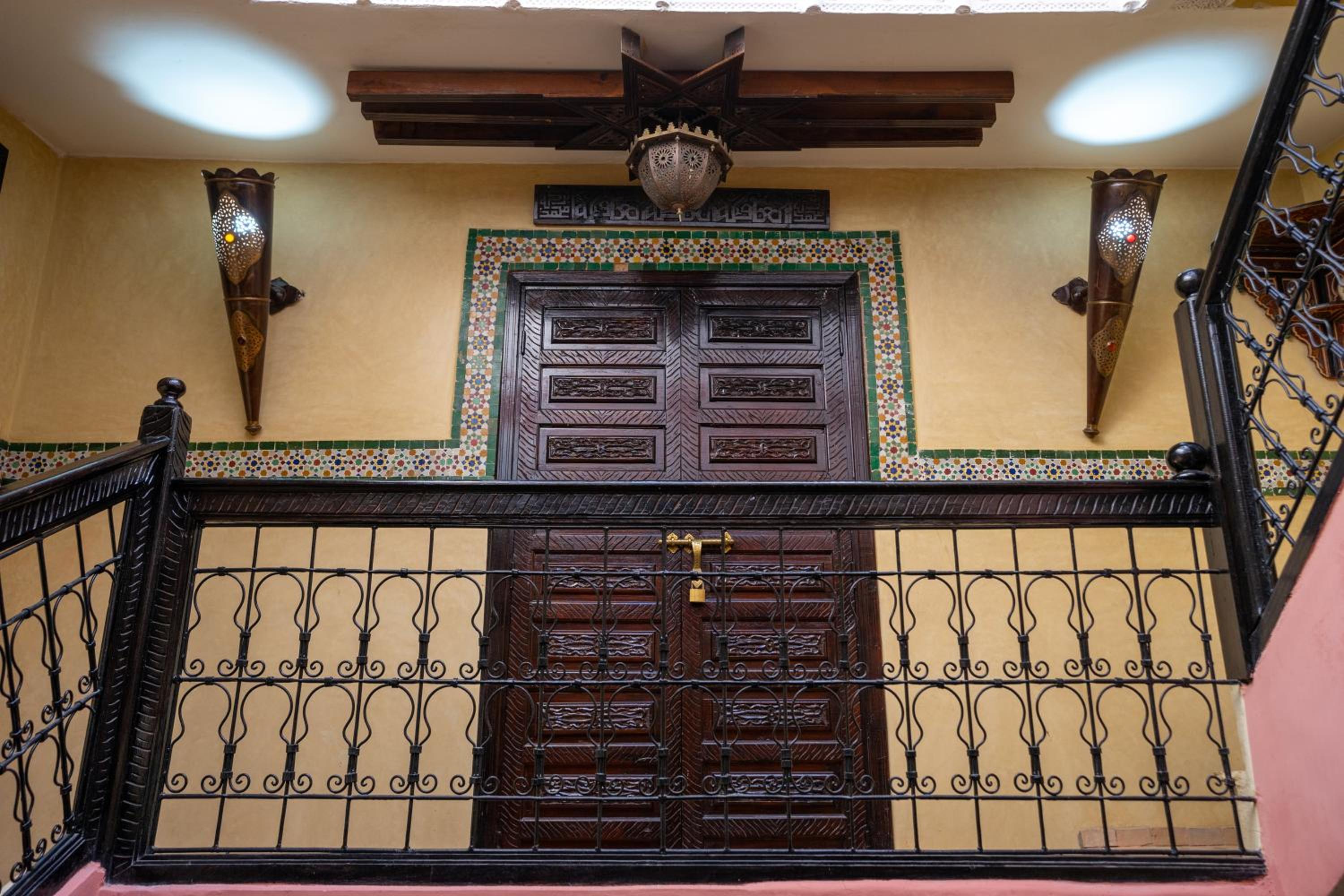 Riad zineb au cœur de Marrakech &3 Piscines &Jacuzzi & Petit-Déjeuner& parking gratuit