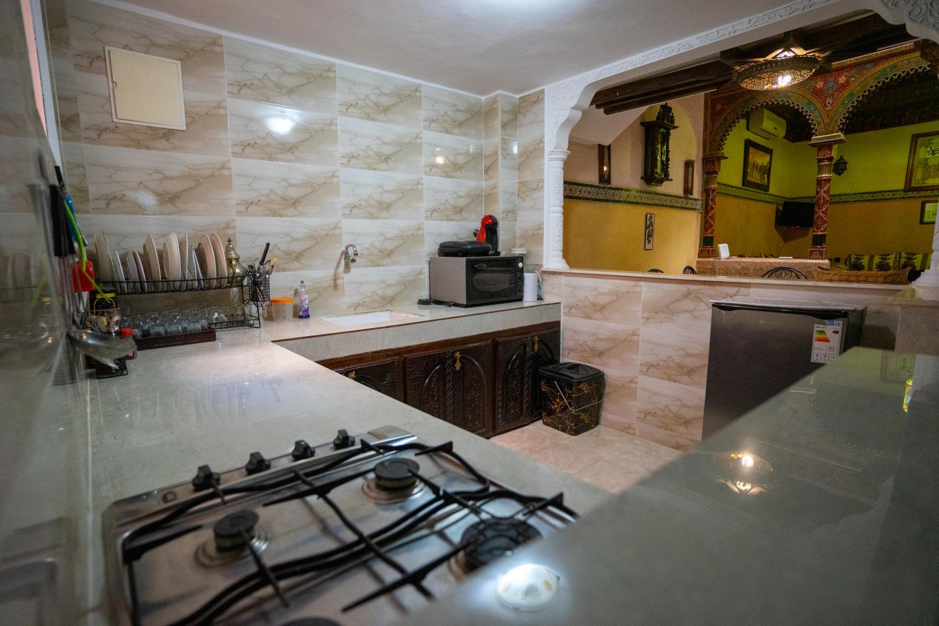 Riad zineb au cœur de Marrakech &3 Piscines &Jacuzzi & Petit-Déjeuner& parking gratuit