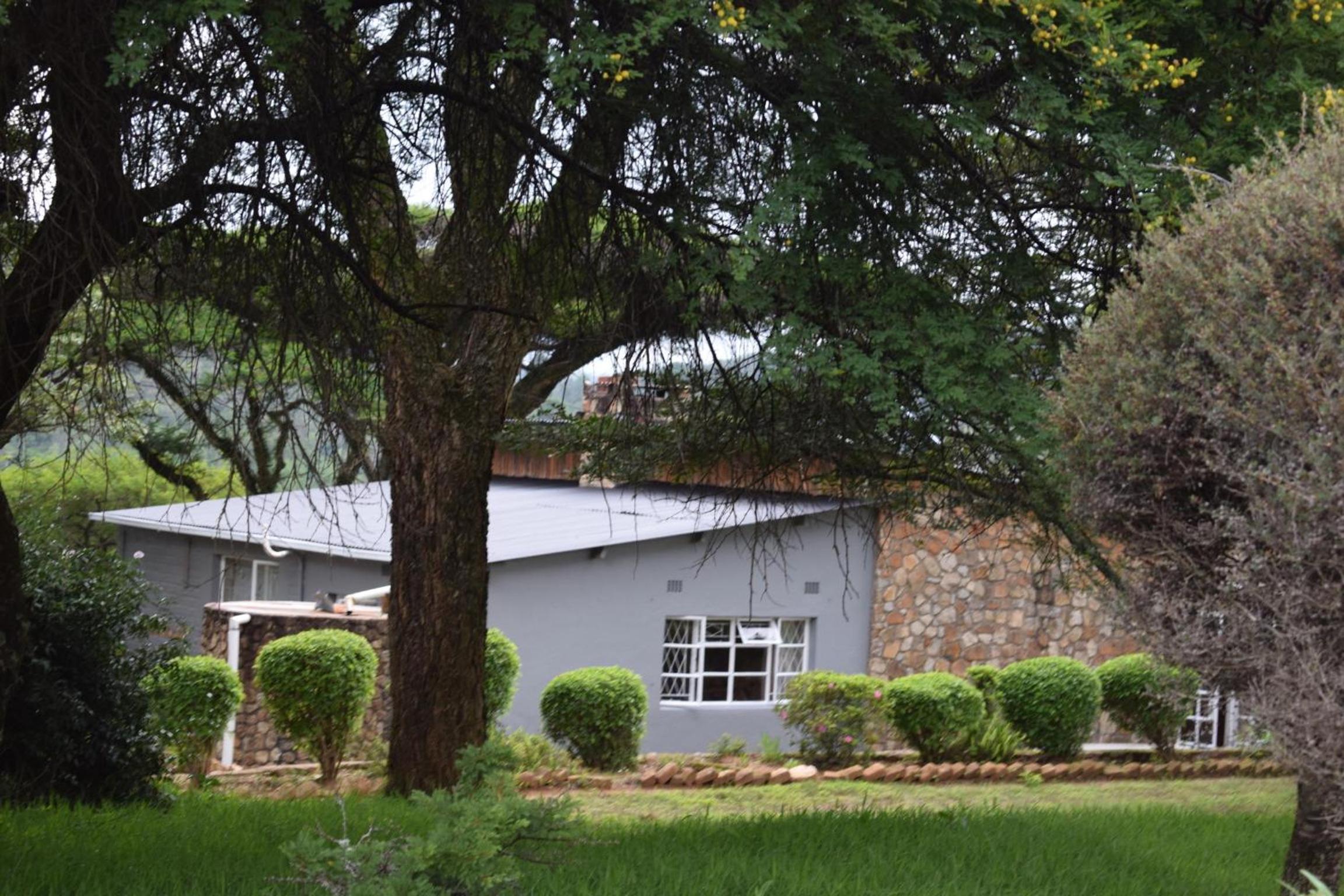 Three bedroomed house in Juliasdale - 2192