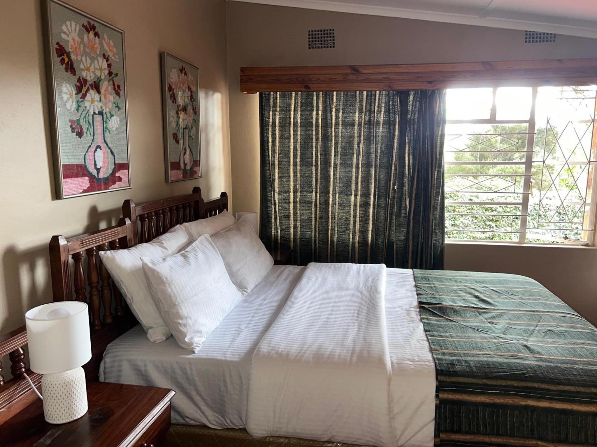 Three bedroomed house in Juliasdale - 2192