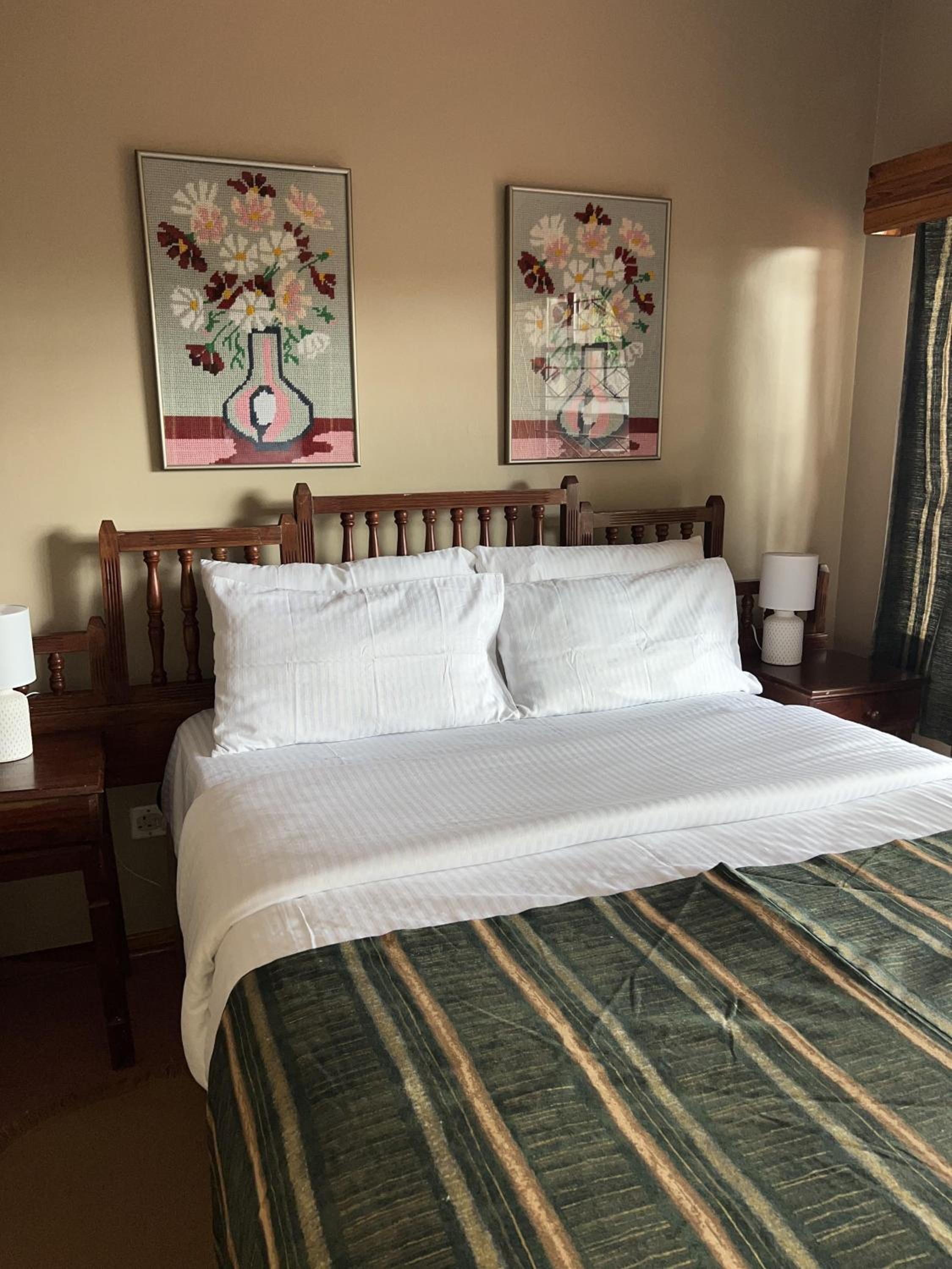 Three bedroomed house in Juliasdale - 2192