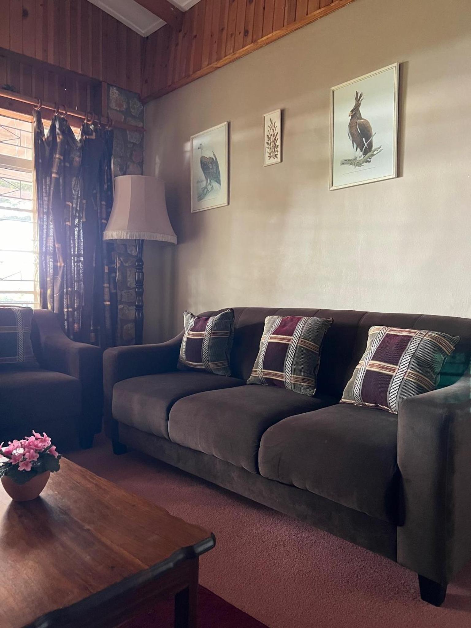 Three bedroomed house in Juliasdale - 2192