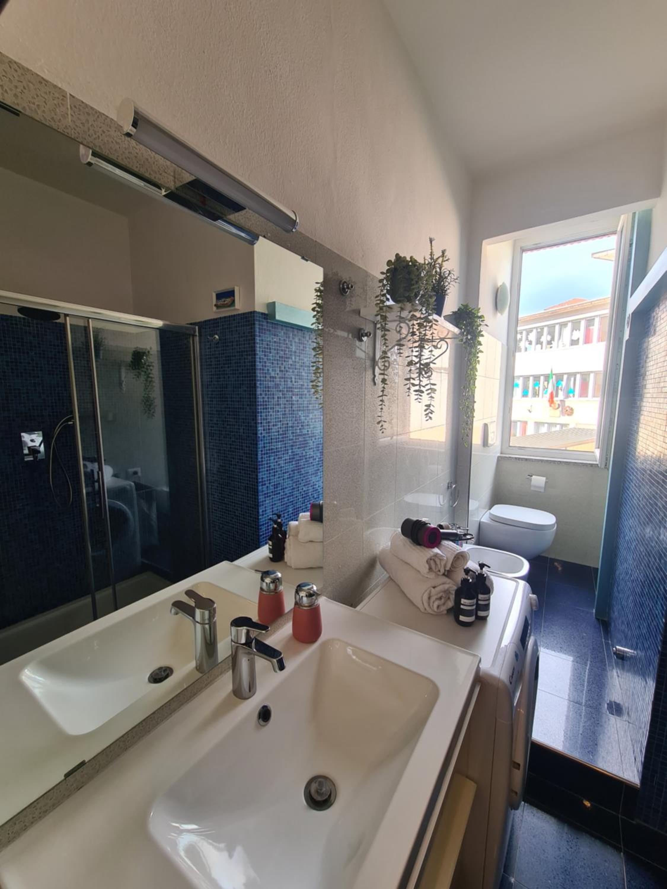 Blue Retreat M4 Milano