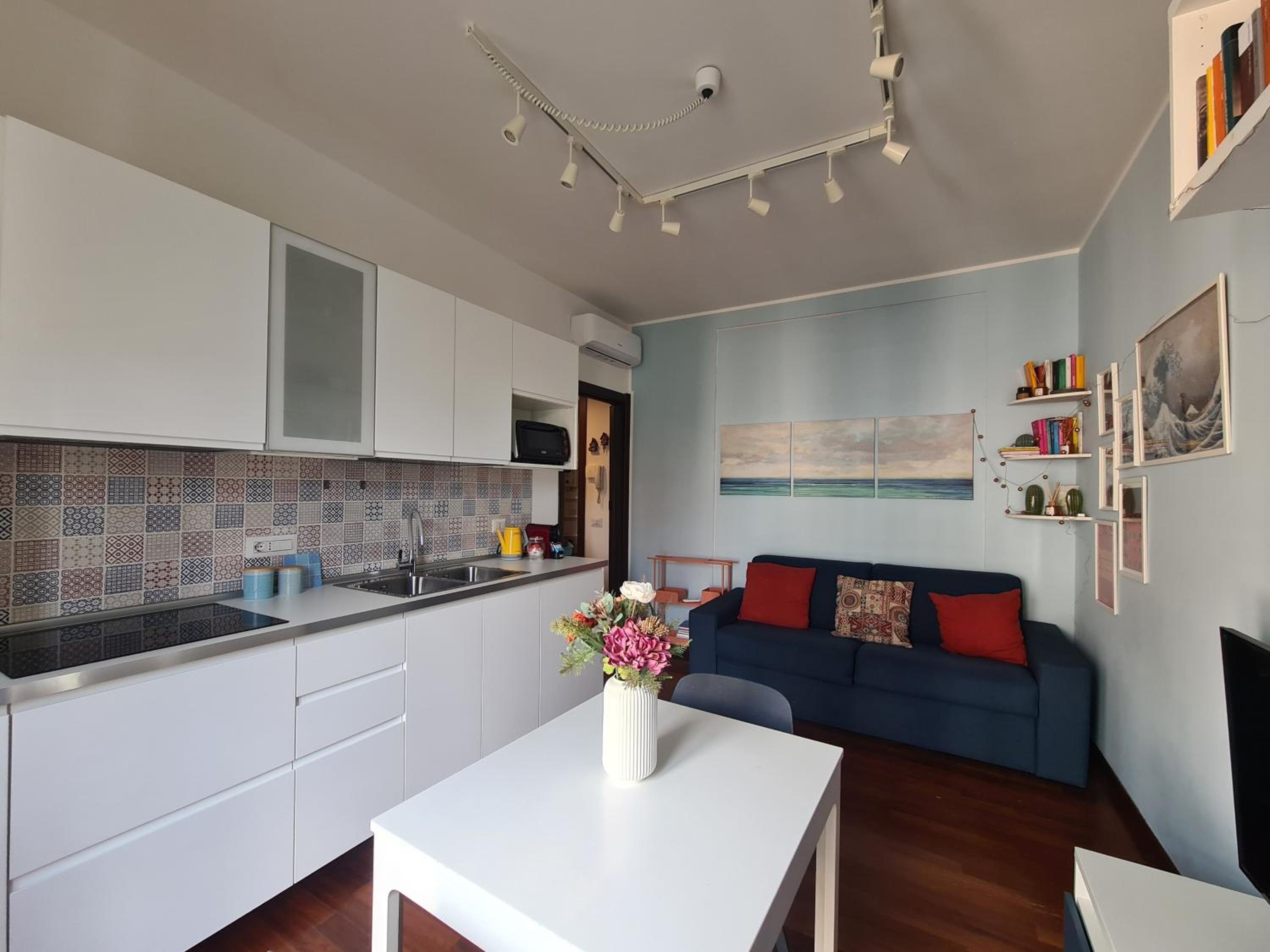 Blue Retreat M4 Milano