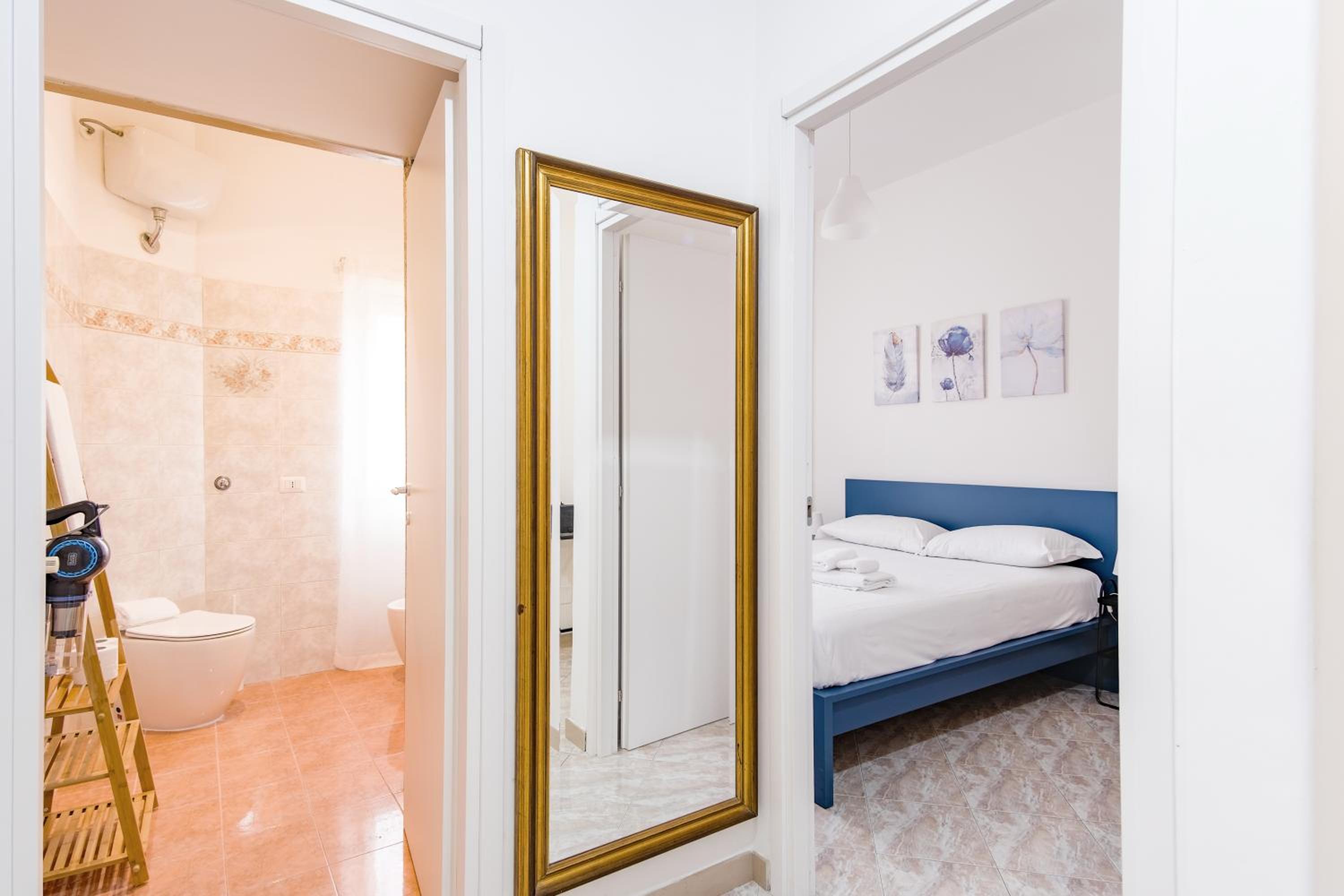 Elegantis Labicana Apartment - Few steps from the Colosseum