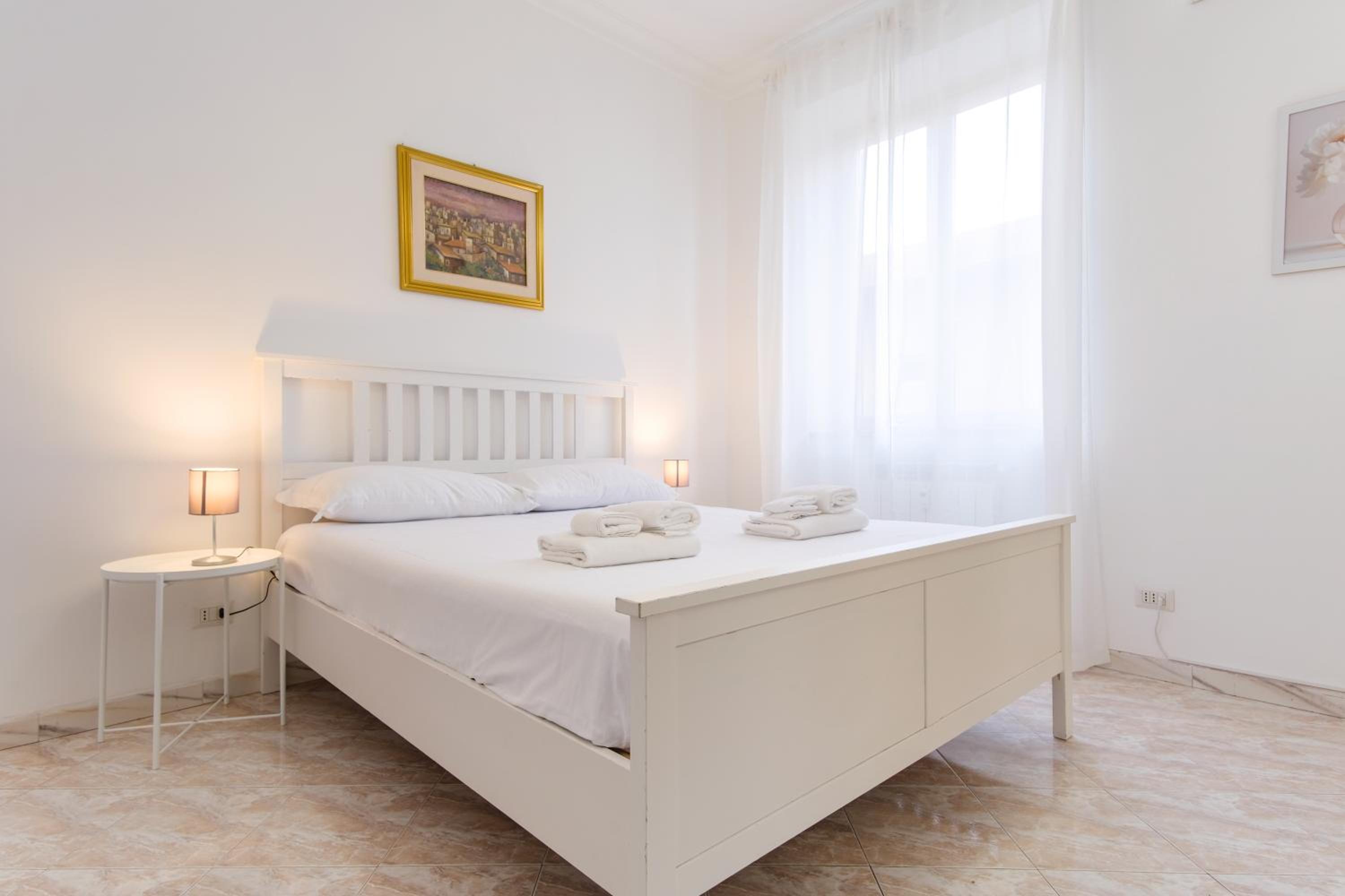 Elegantis Labicana Apartment - Few steps from the Colosseum