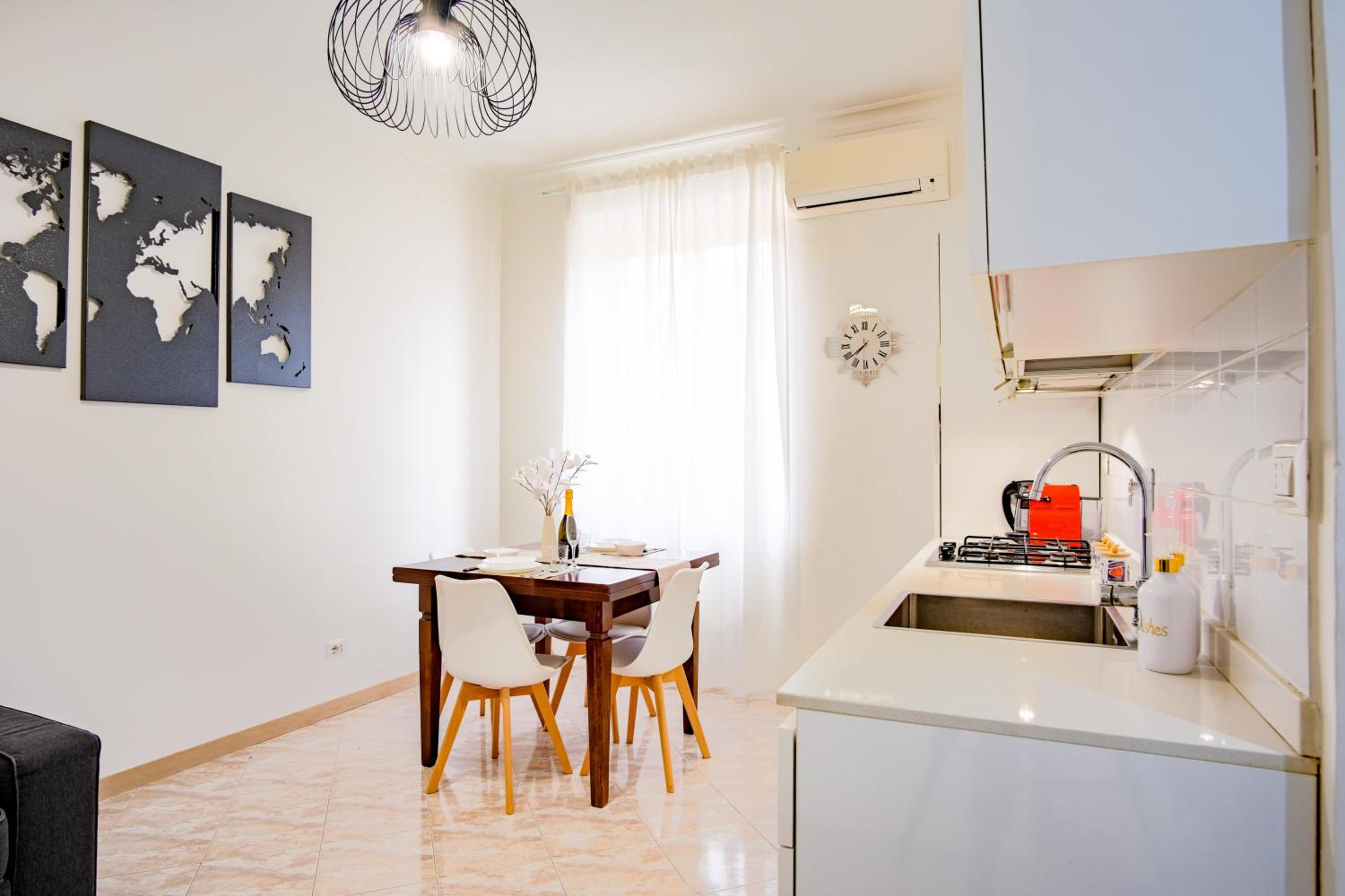 Elegantis Labicana Apartment - Few steps from the Colosseum