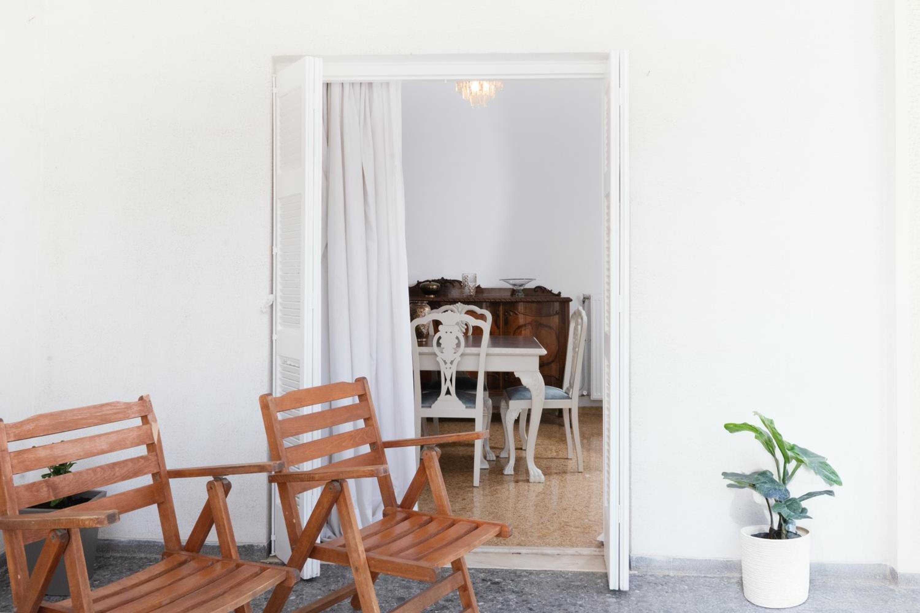 Sunrise Apartment By Athens Airport