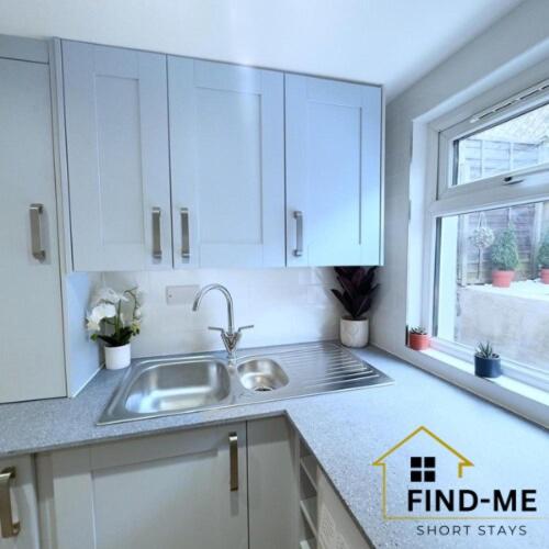 2BR House,SE27, Parking,Garden,near West Norwood Station