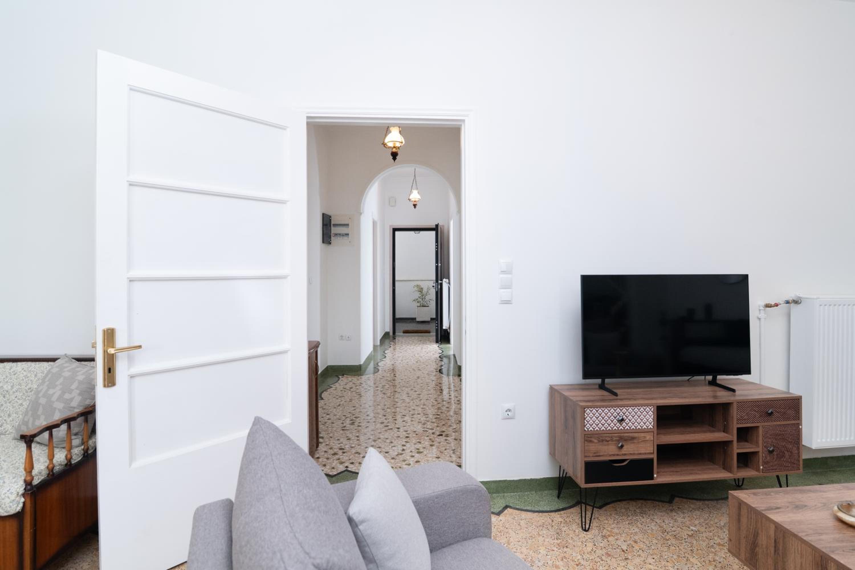 Sunrise Apartment By Athens Airport