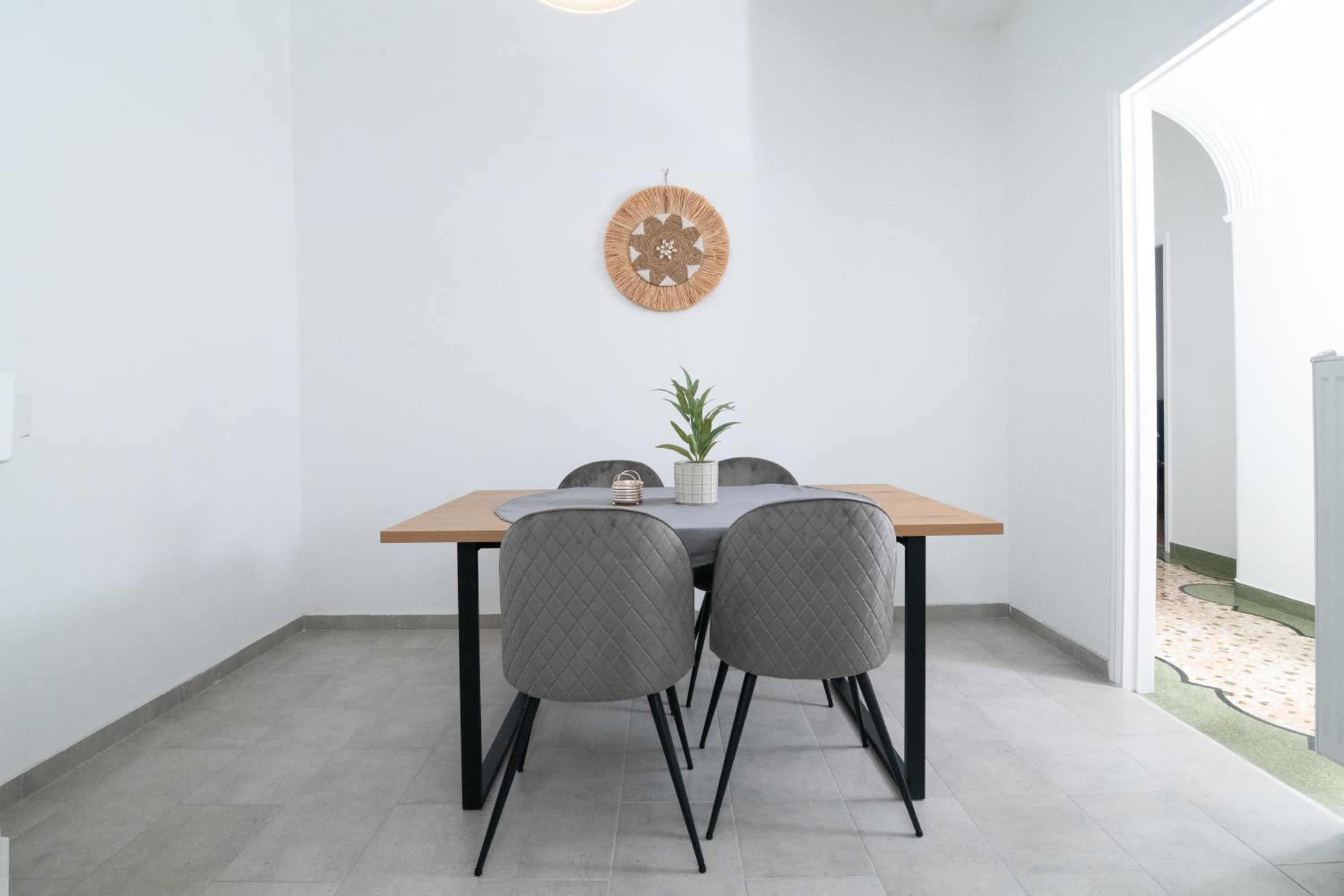 Sunrise Apartment By Athens Airport