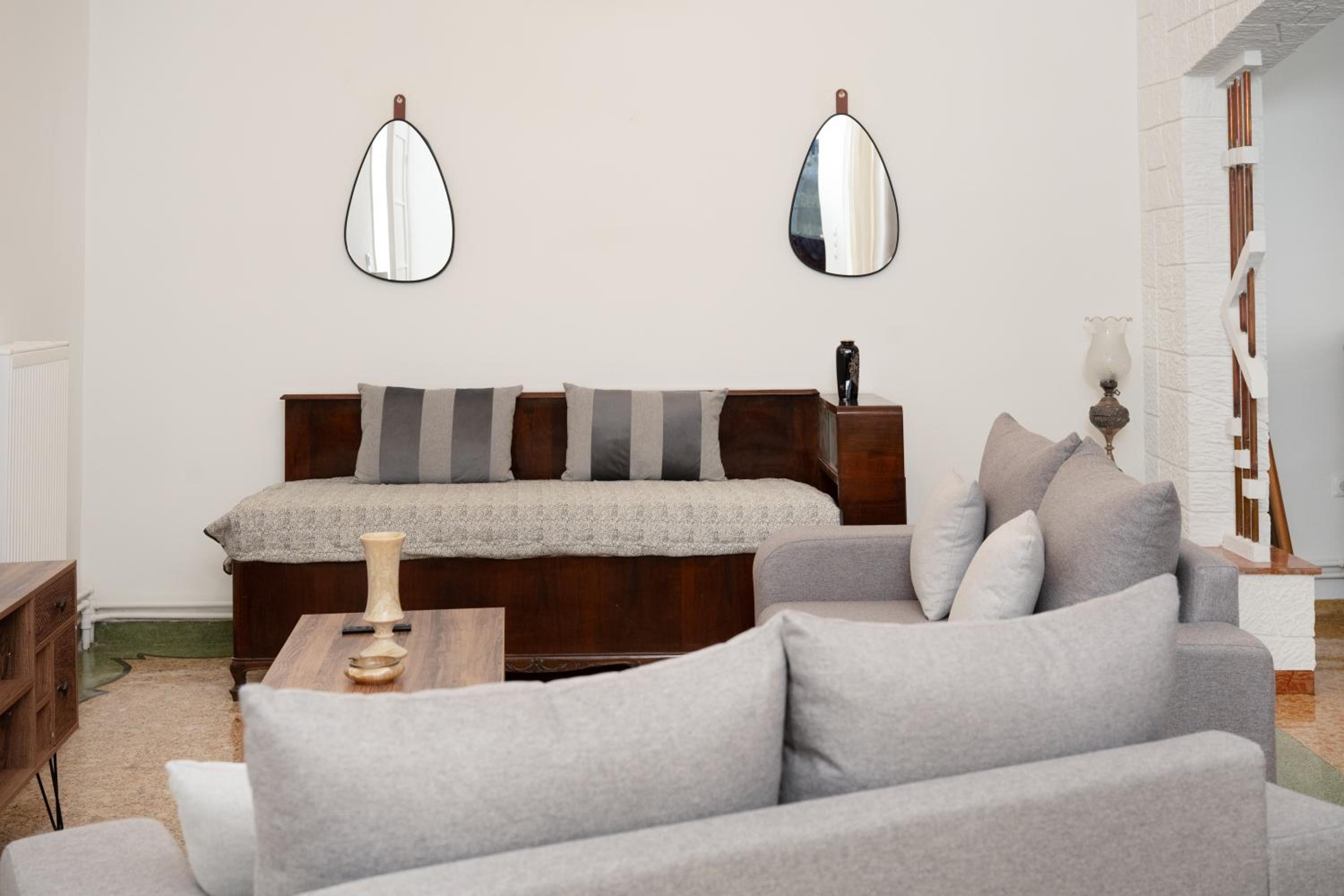 Sunrise Apartment By Athens Airport
