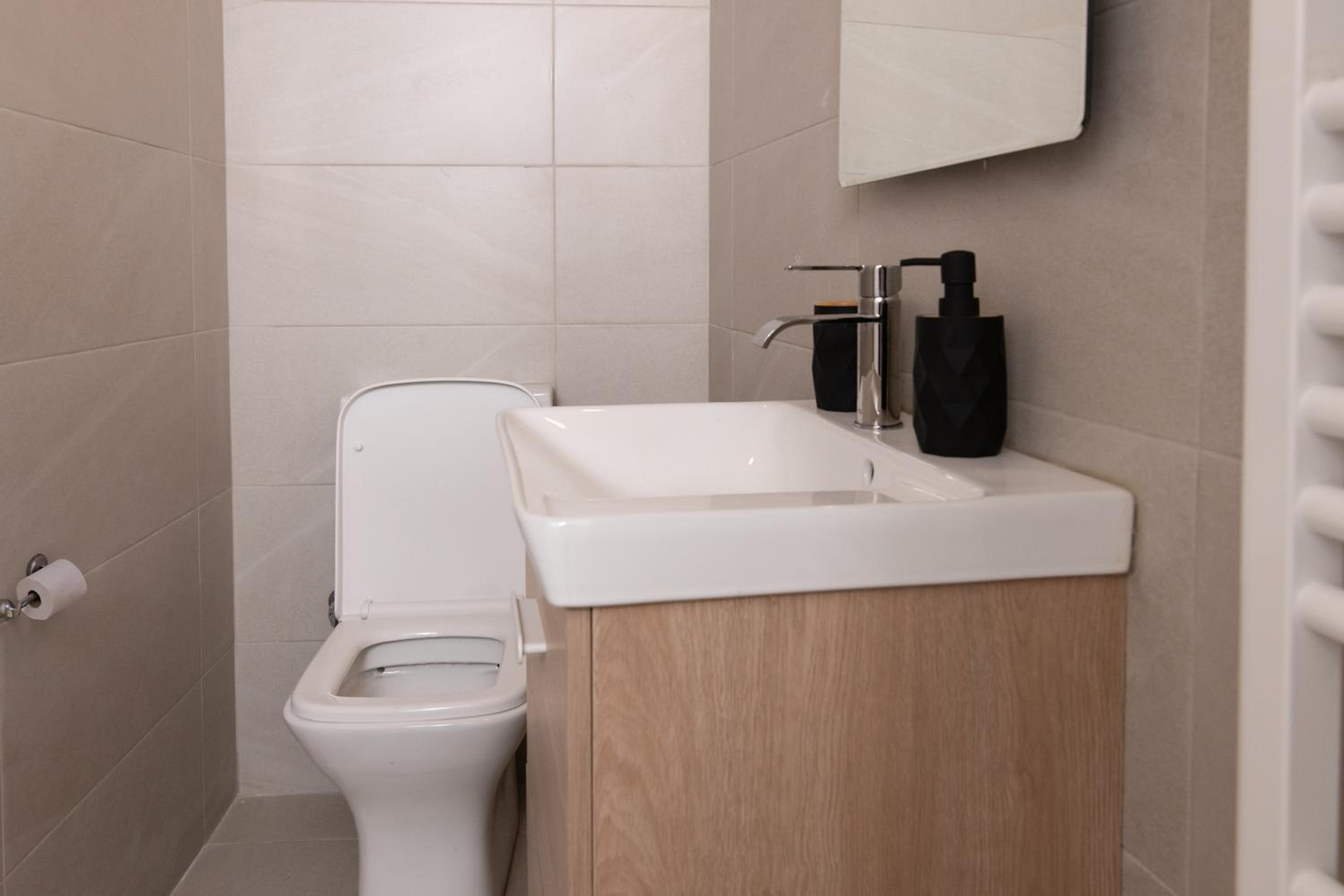 Sunrise Apartment By Athens Airport