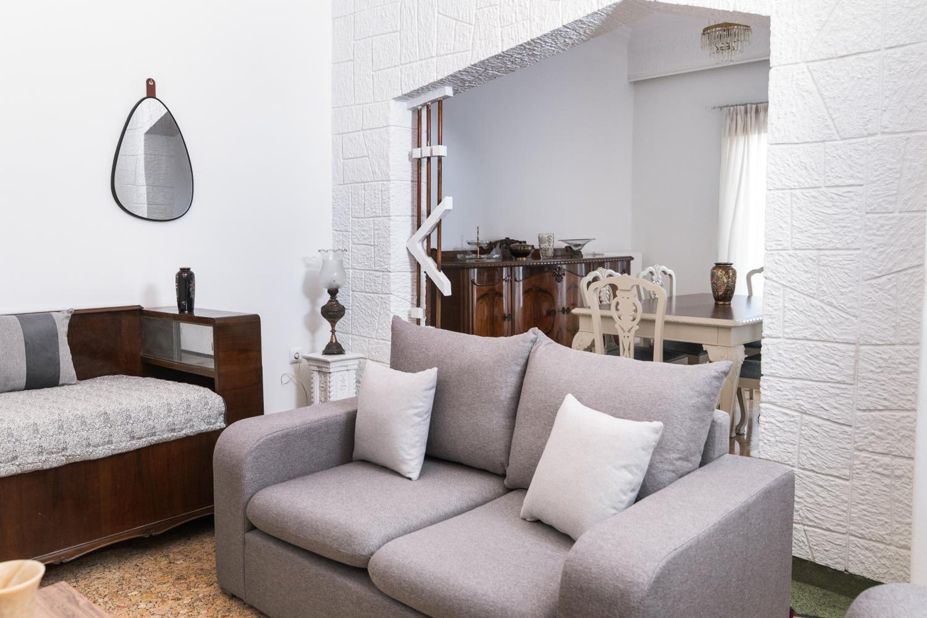 Sunrise Apartment By Athens Airport