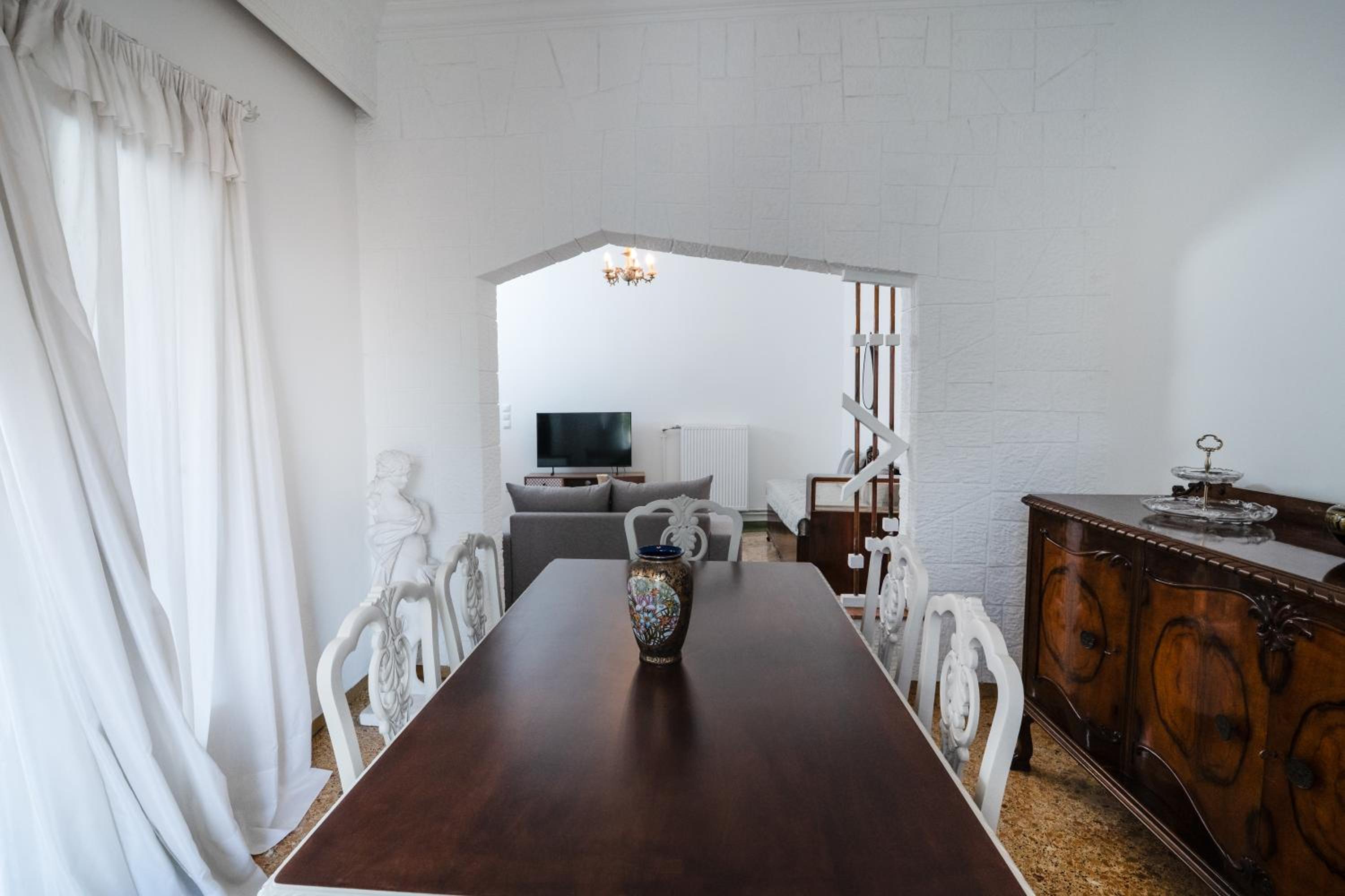 Sunrise Apartment By Athens Airport