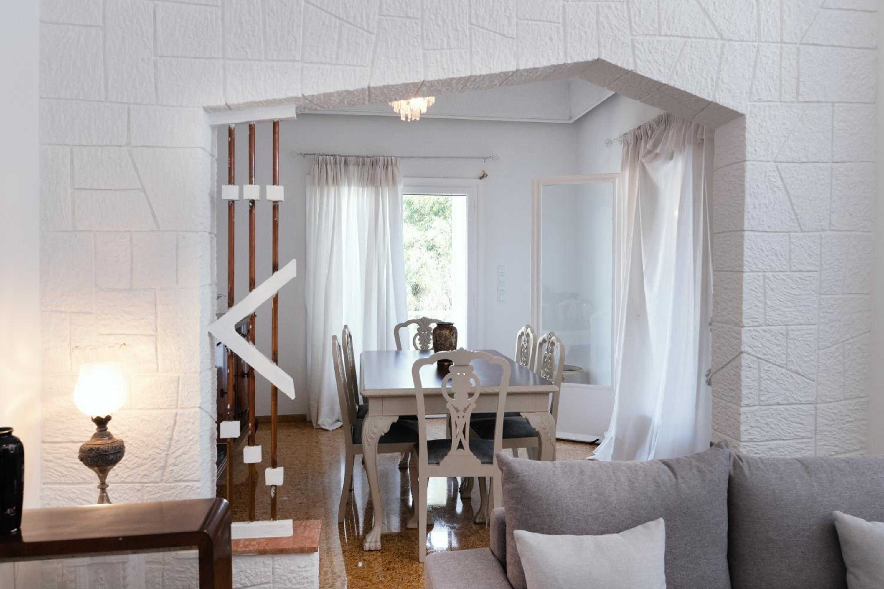 Sunrise Apartment By Athens Airport
