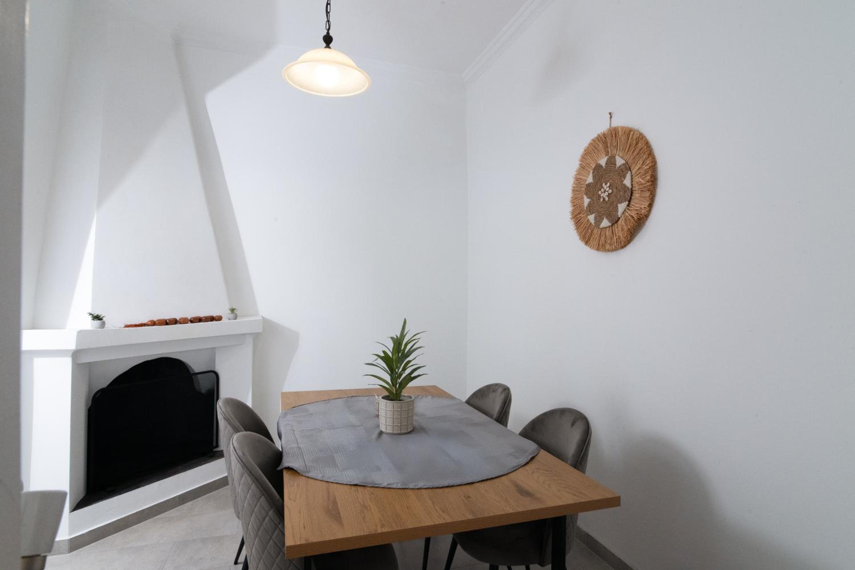 Sunrise Apartment By Athens Airport