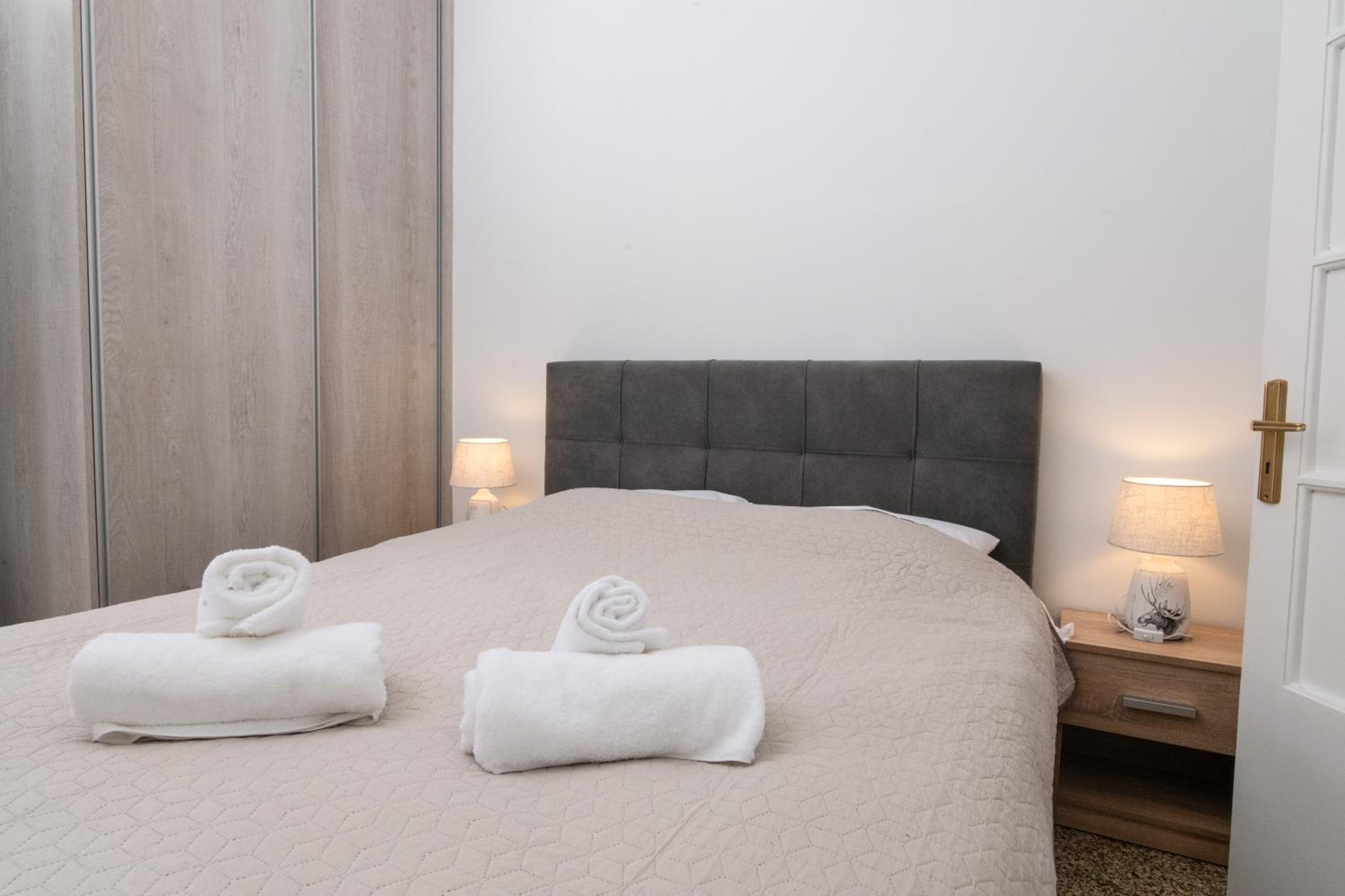 Sunrise Apartment By Athens Airport