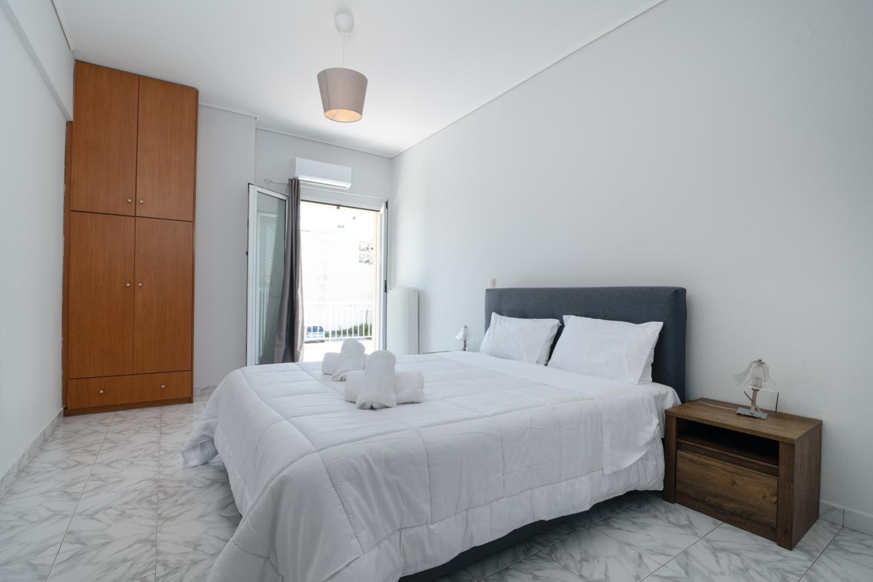 The Sunrise Apartment By Athens Airport 1