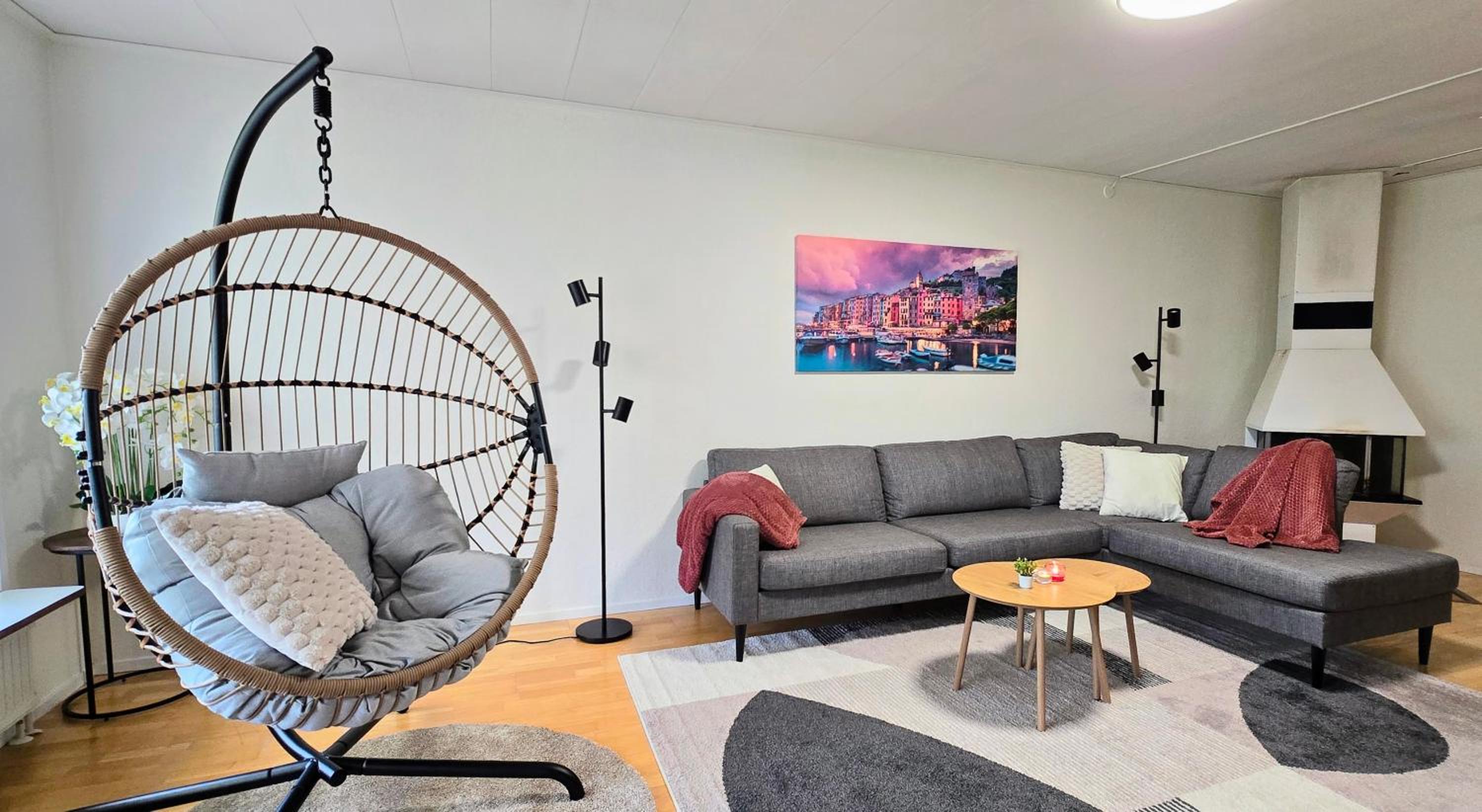 200m to Sweden's Largest Lake - 3BR House & BBQ