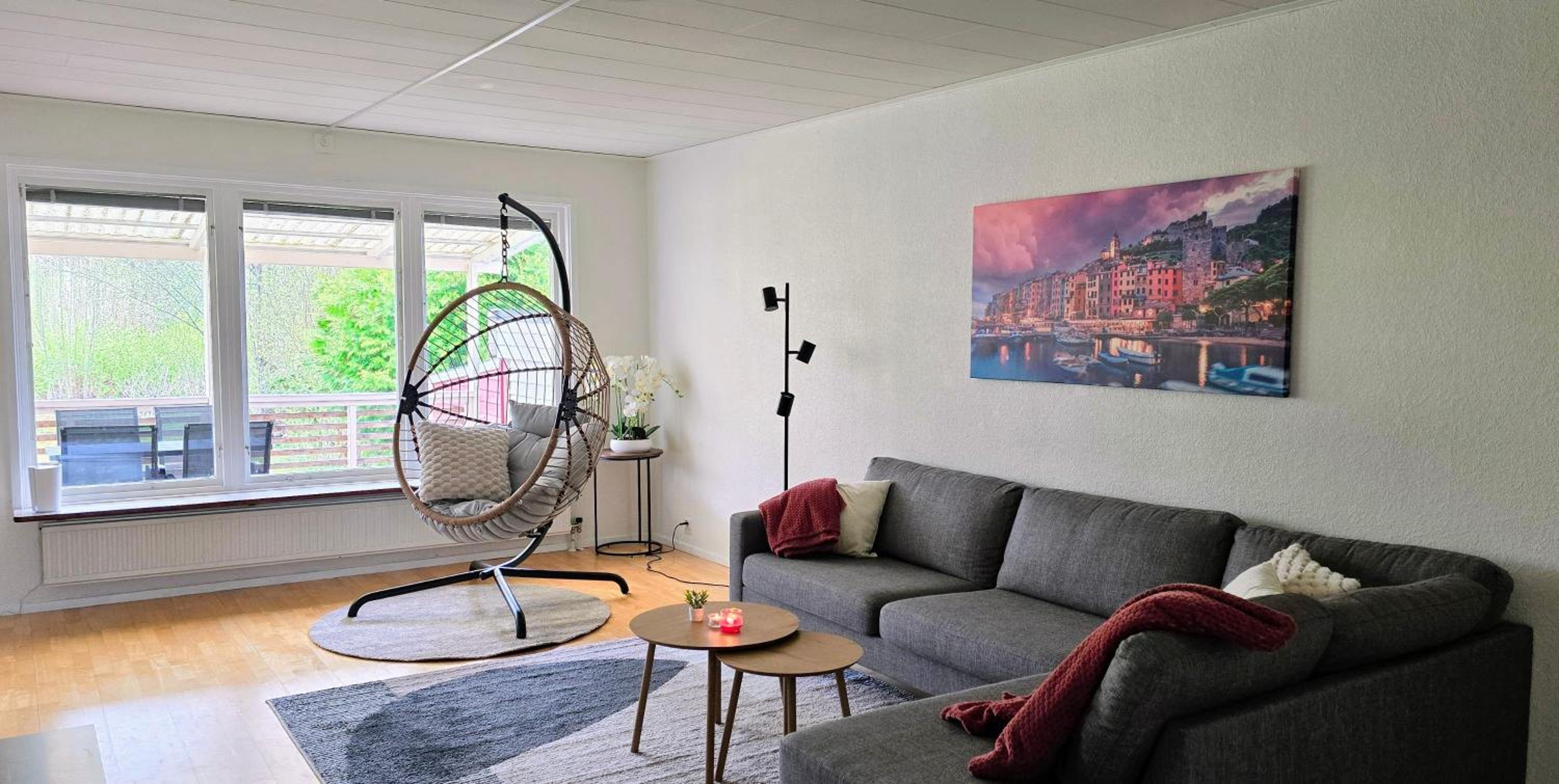 200m to Sweden's Largest Lake - 3BR House & BBQ