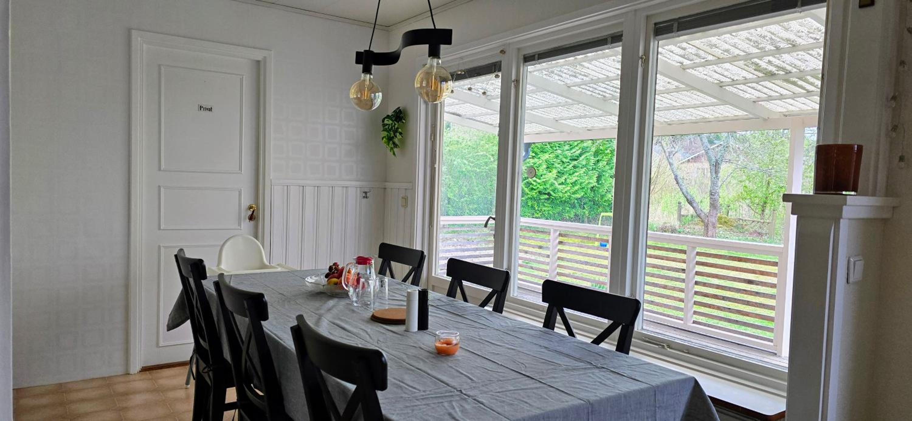 200m to Sweden's Largest Lake - 3BR House & BBQ
