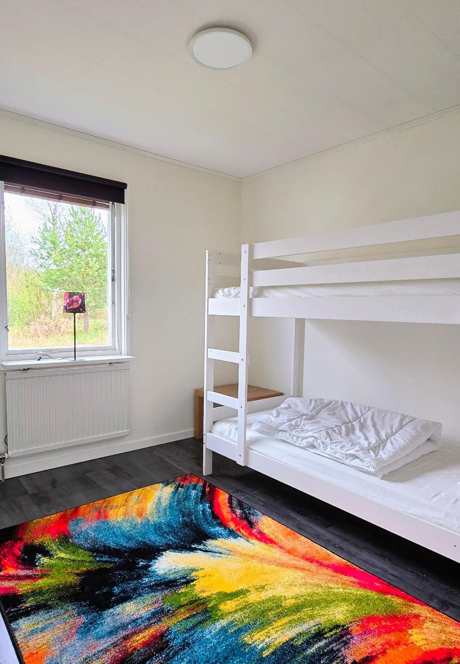 200m to Sweden's Largest Lake - 3BR House & BBQ