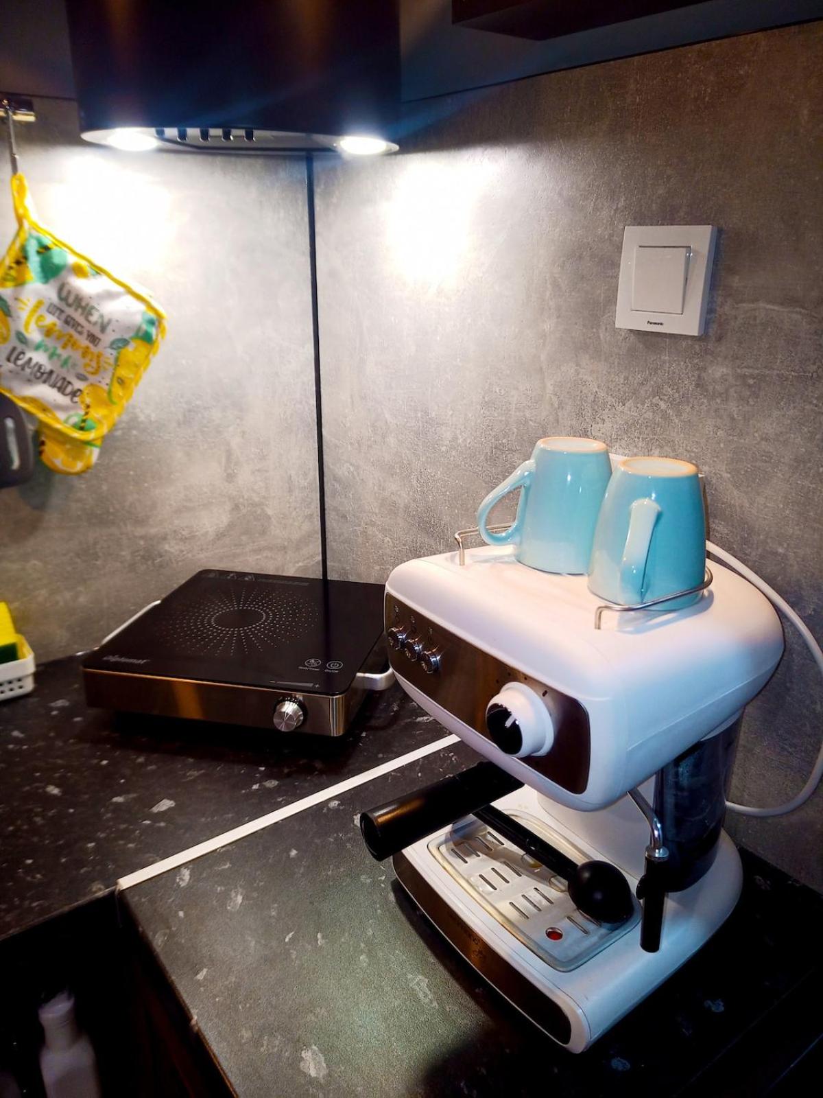Industrial Art Studio - Top Center - plus Free Vouchers & Gift