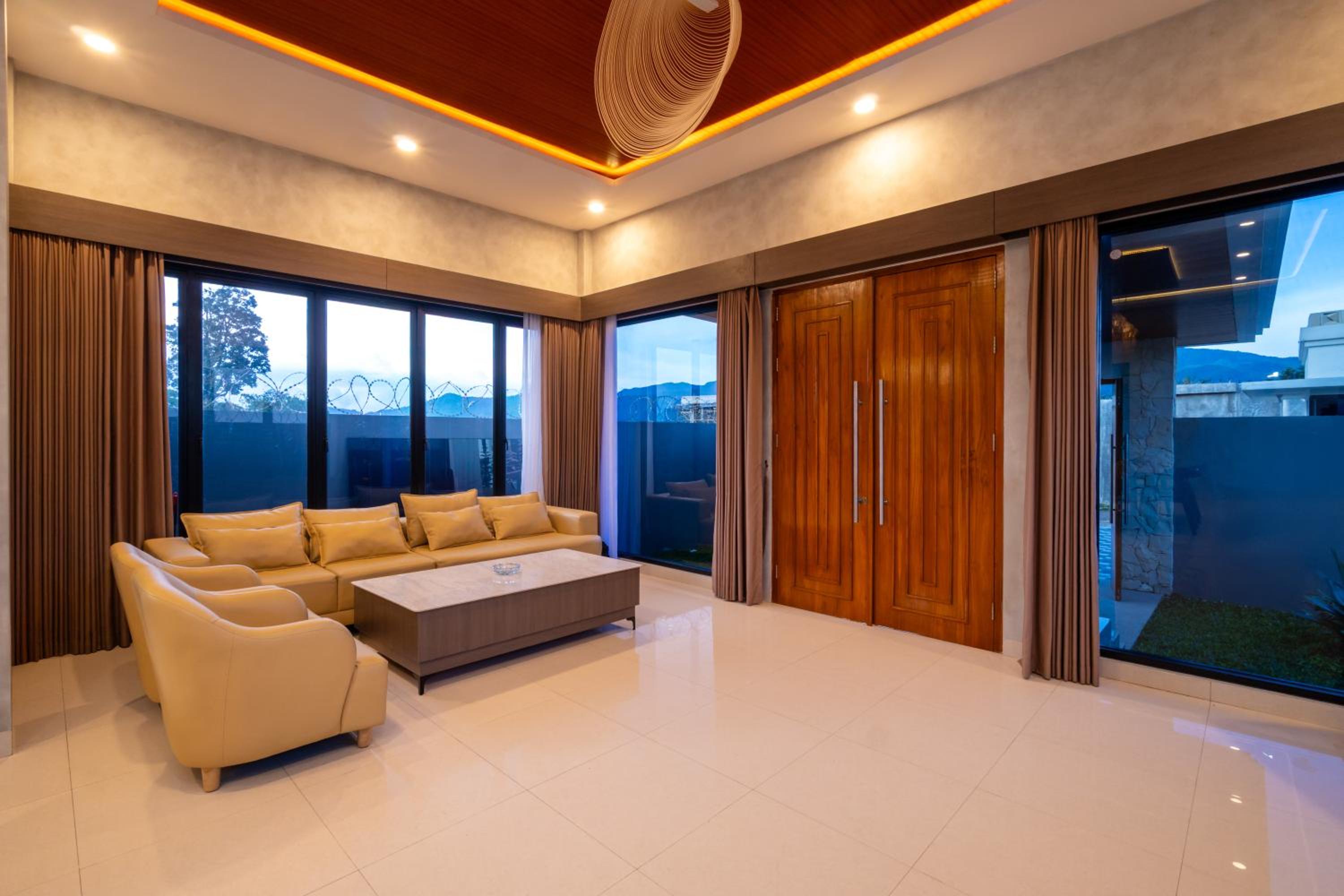 Odetta Villa Puncak - Kolam Renang Private