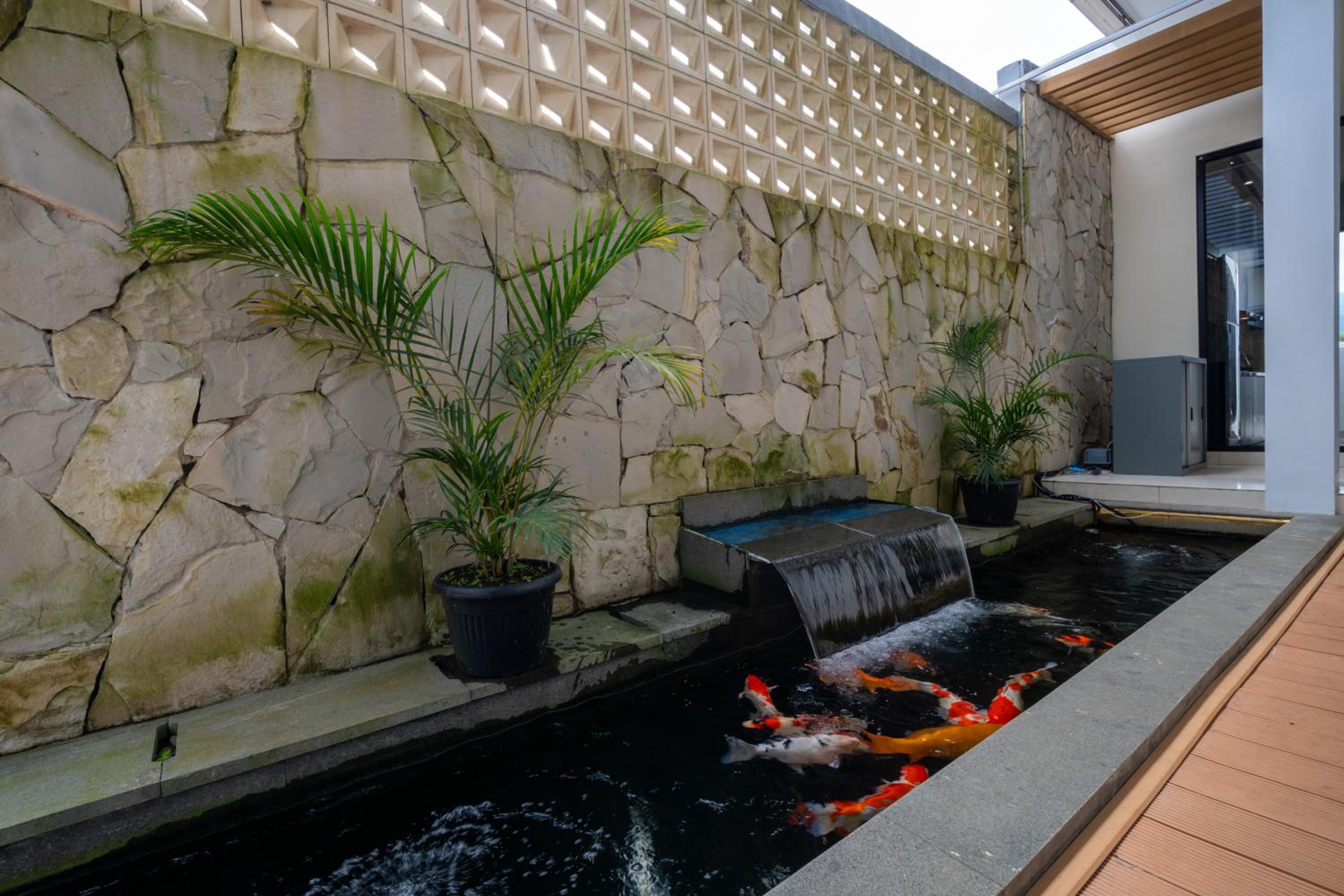 Odetta Villa Puncak - Kolam Renang Private
