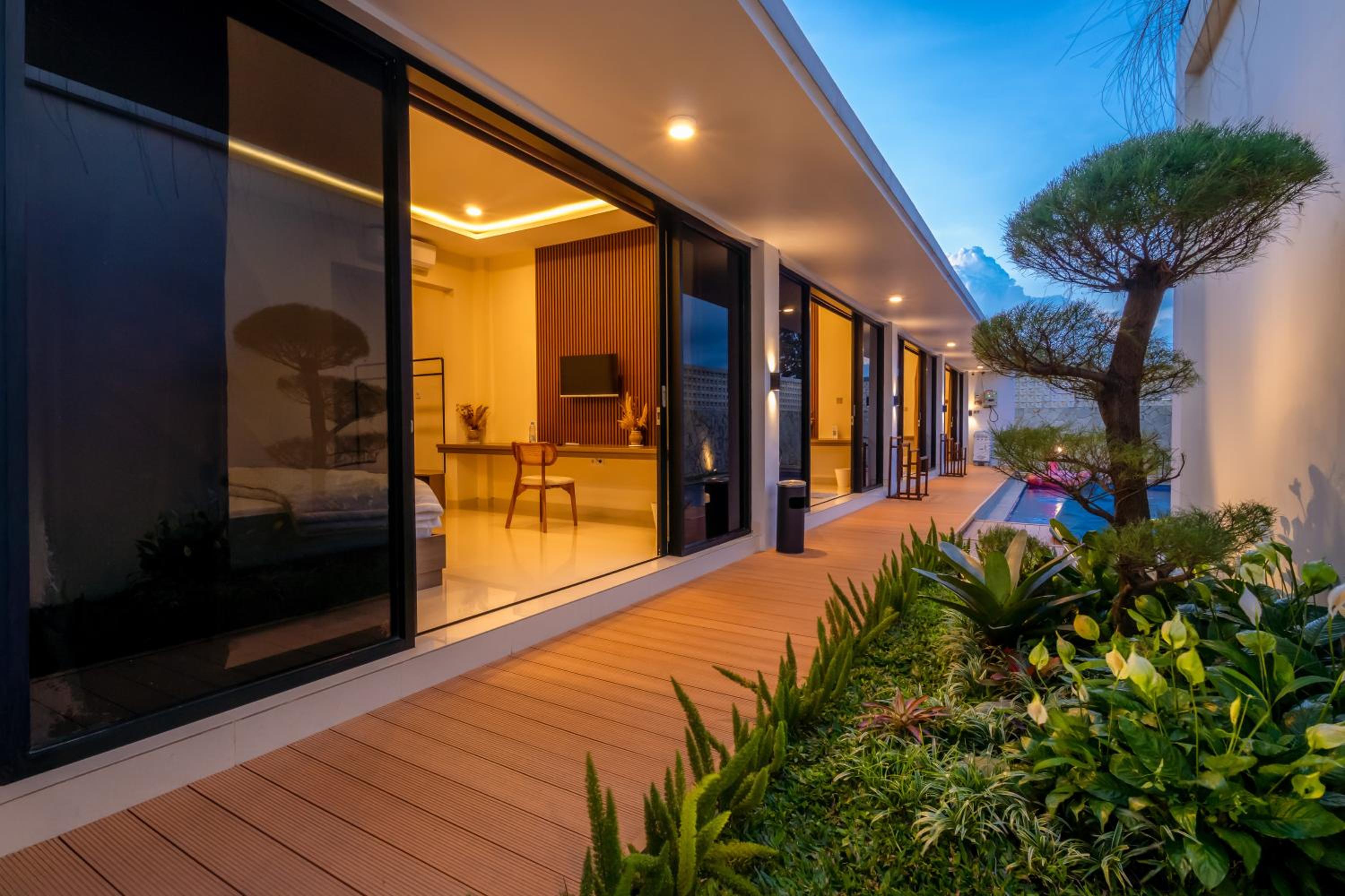 Odetta Villa Puncak - Kolam Renang Private