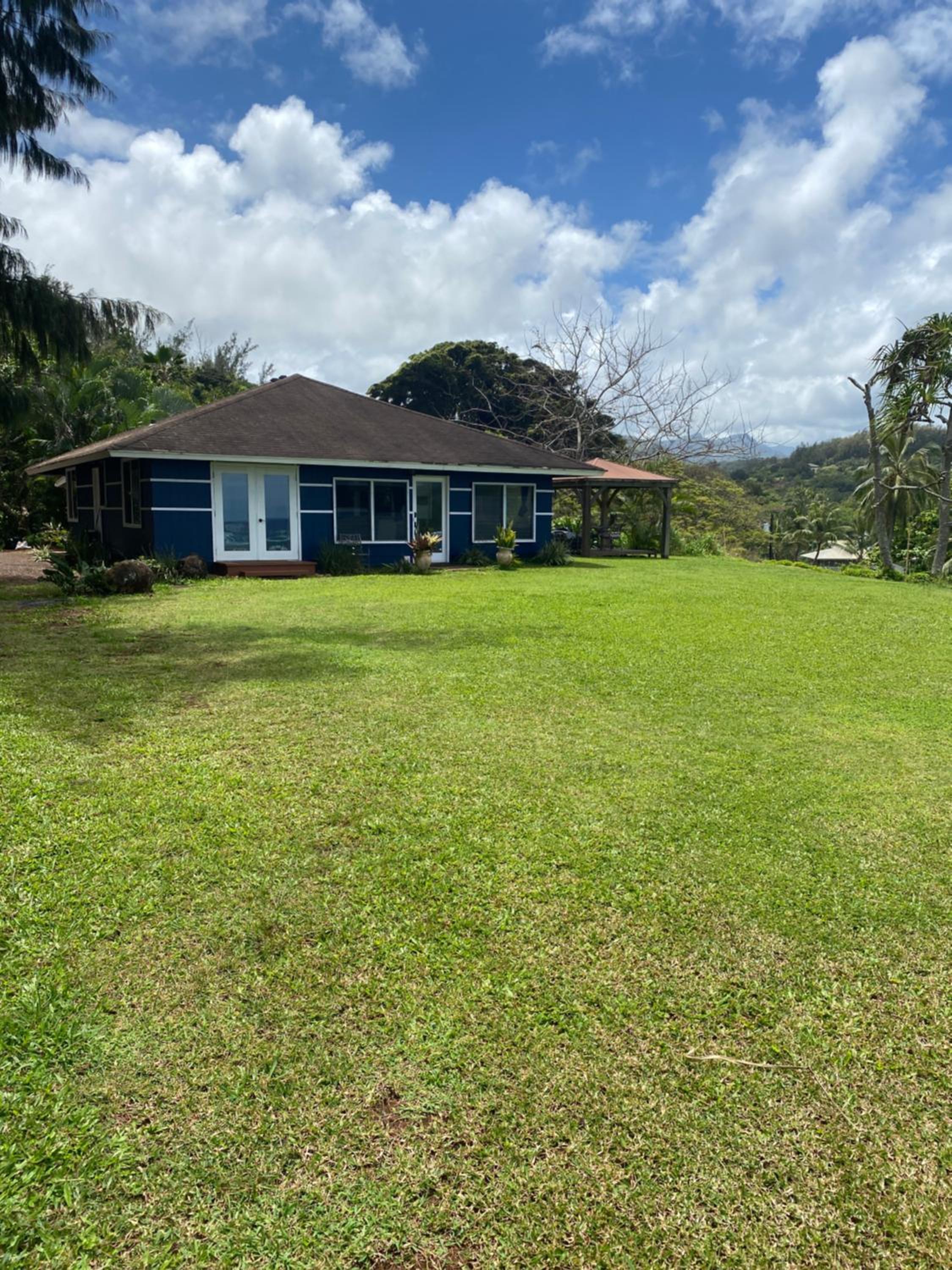 This is it! Dreamy Beach, Stunning Views, Awesome Location 10 guest limit