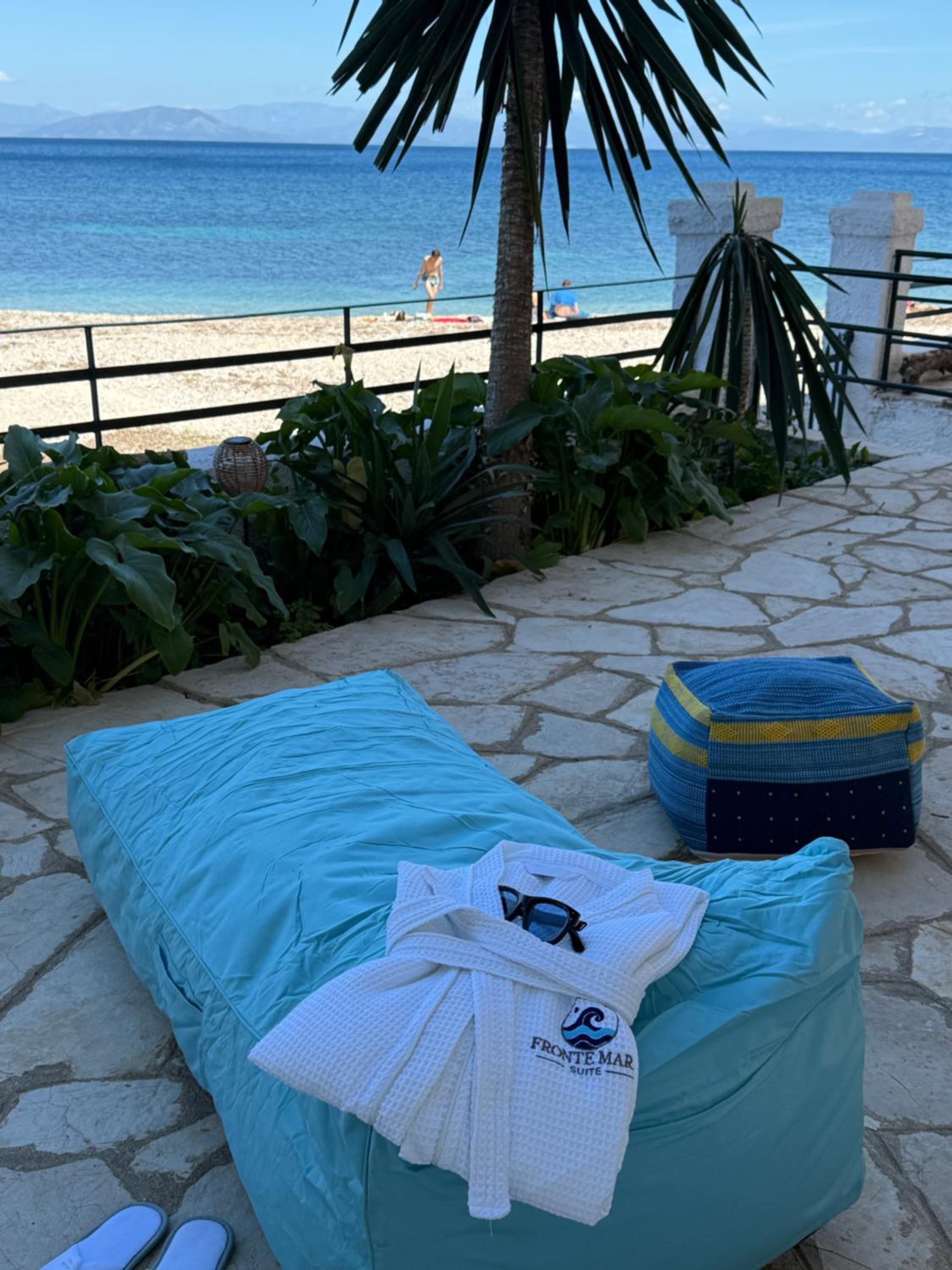 Fronte Mare Suite - Sea Front Luxury Suite With Private Beach Patio