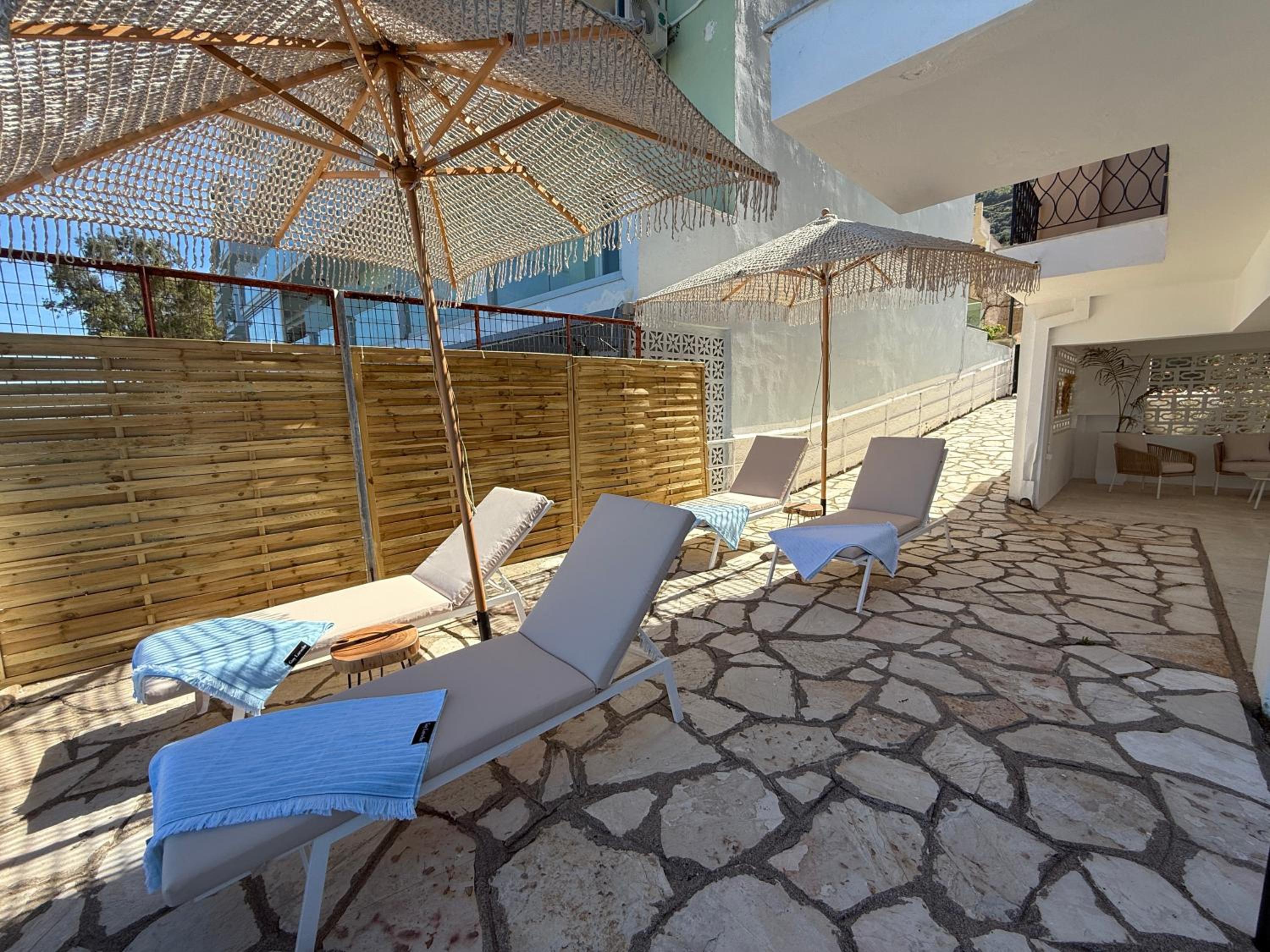 Fronte Mare Suite - Sea Front Luxury Suite With Private Beach Patio