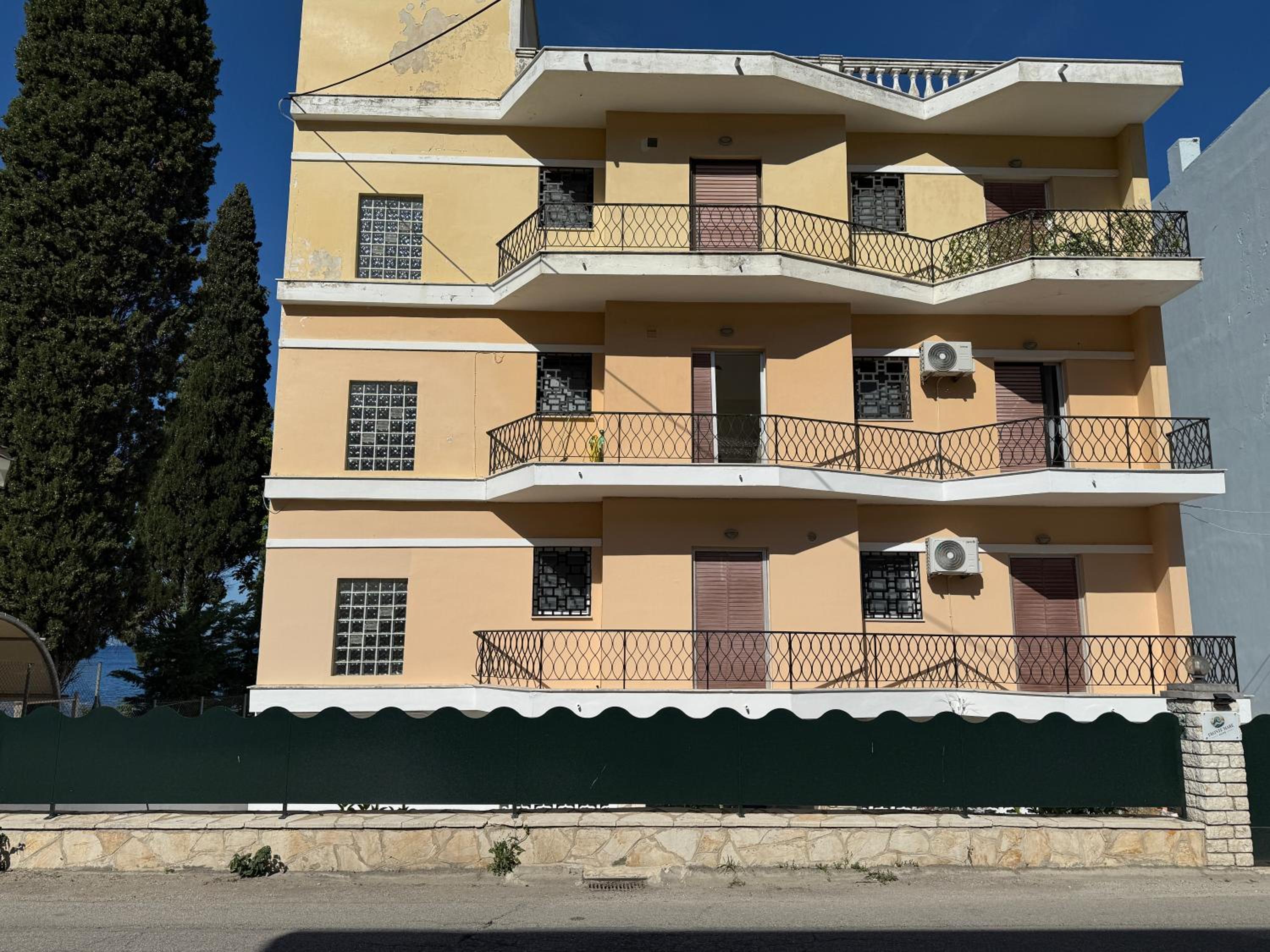 Fronte Mare Suite - Sea Front Luxury Suite With Private Beach Patio