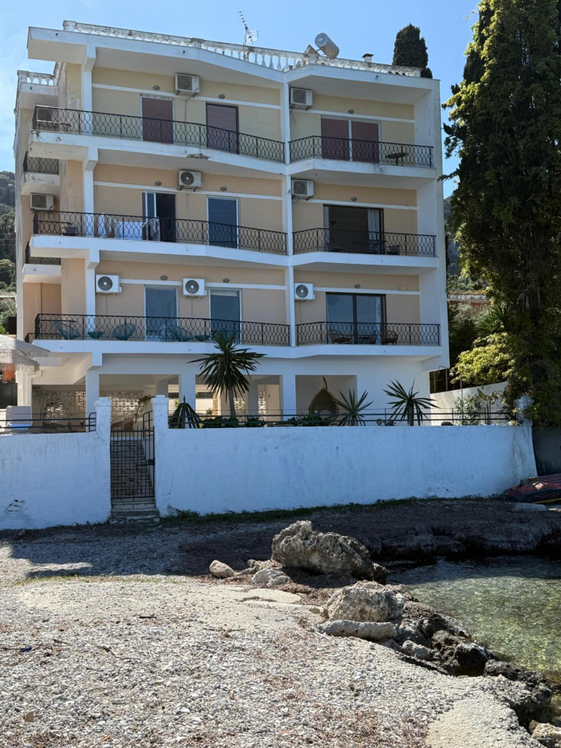 Fronte Mare Suite - Sea Front Luxury Suite With Private Beach Patio