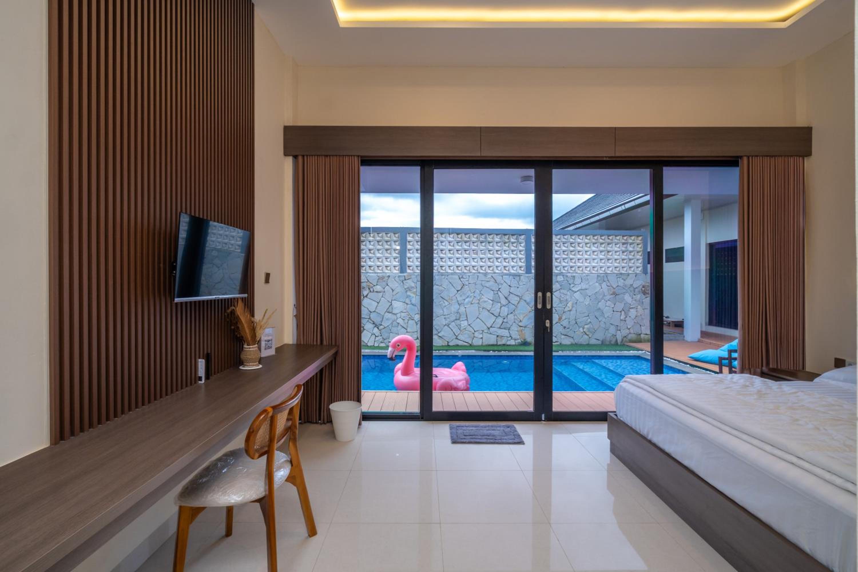 Odetta Villa Puncak - Kolam Renang Private